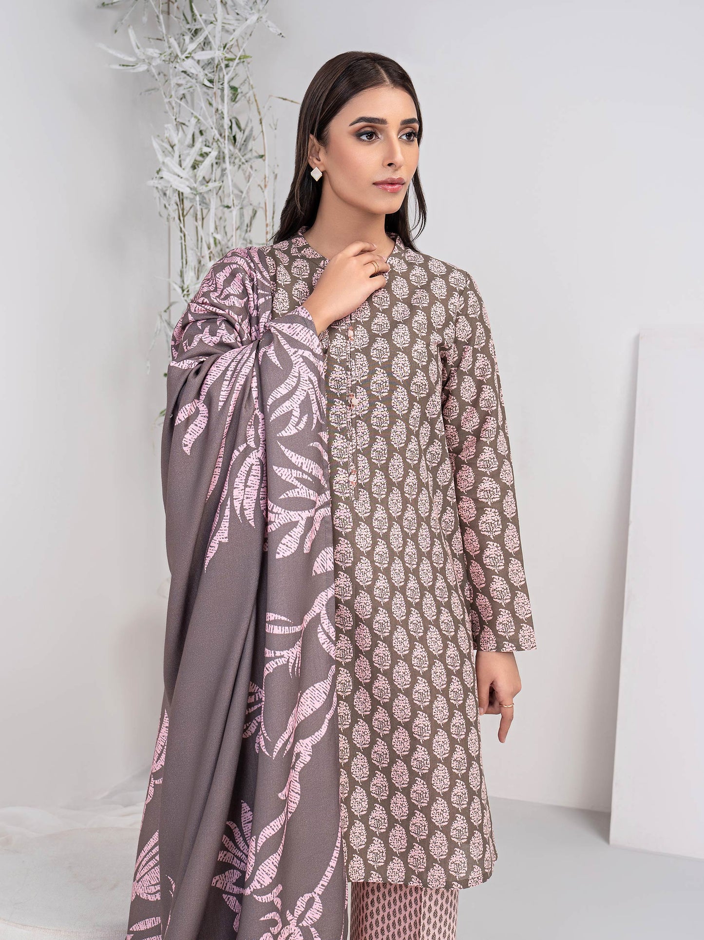 3 Piece Khaddar Suit-Printed (Unstitched)