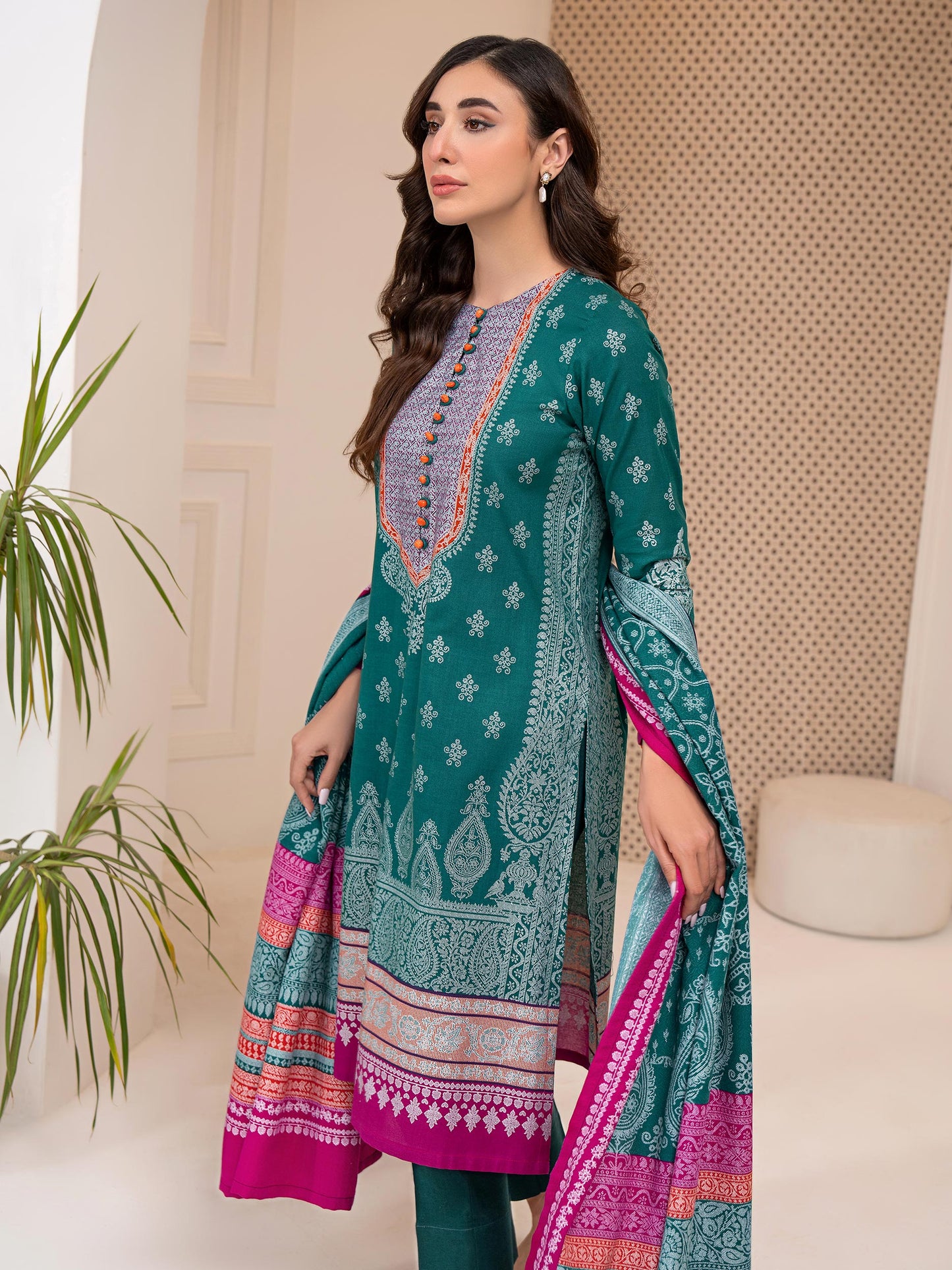 3 Piece Khaddar Suit-Printed (Unstitched)