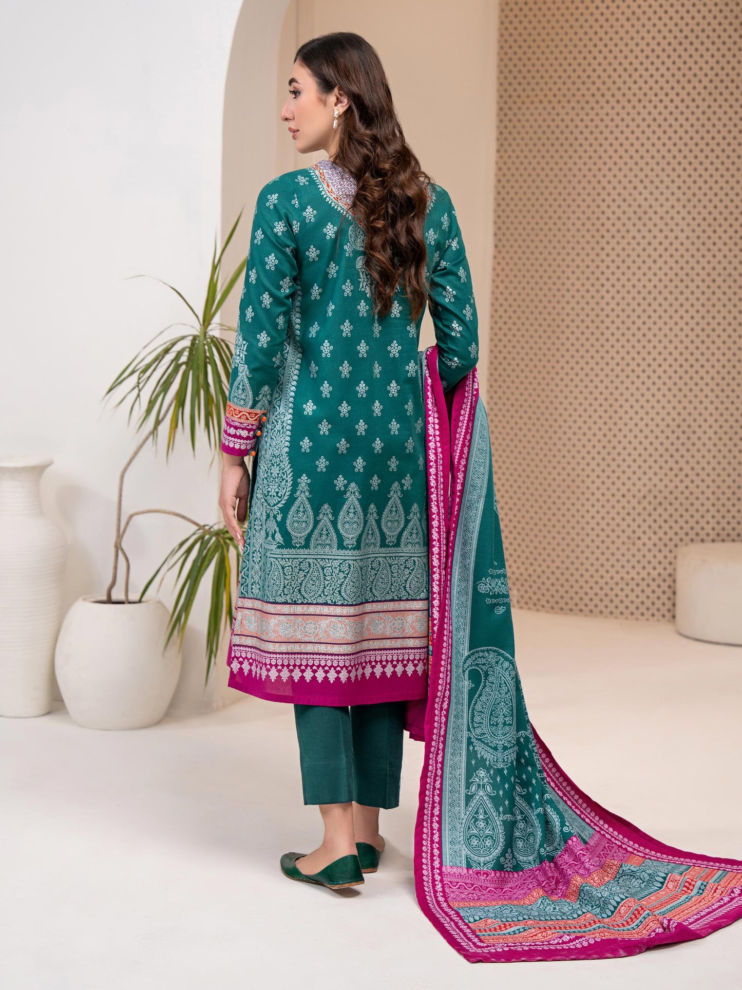 3 Piece Khaddar Suit-Printed (Unstitched)