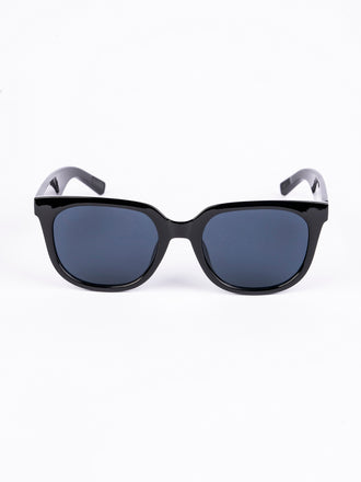 tortoise-shell-sunglasses