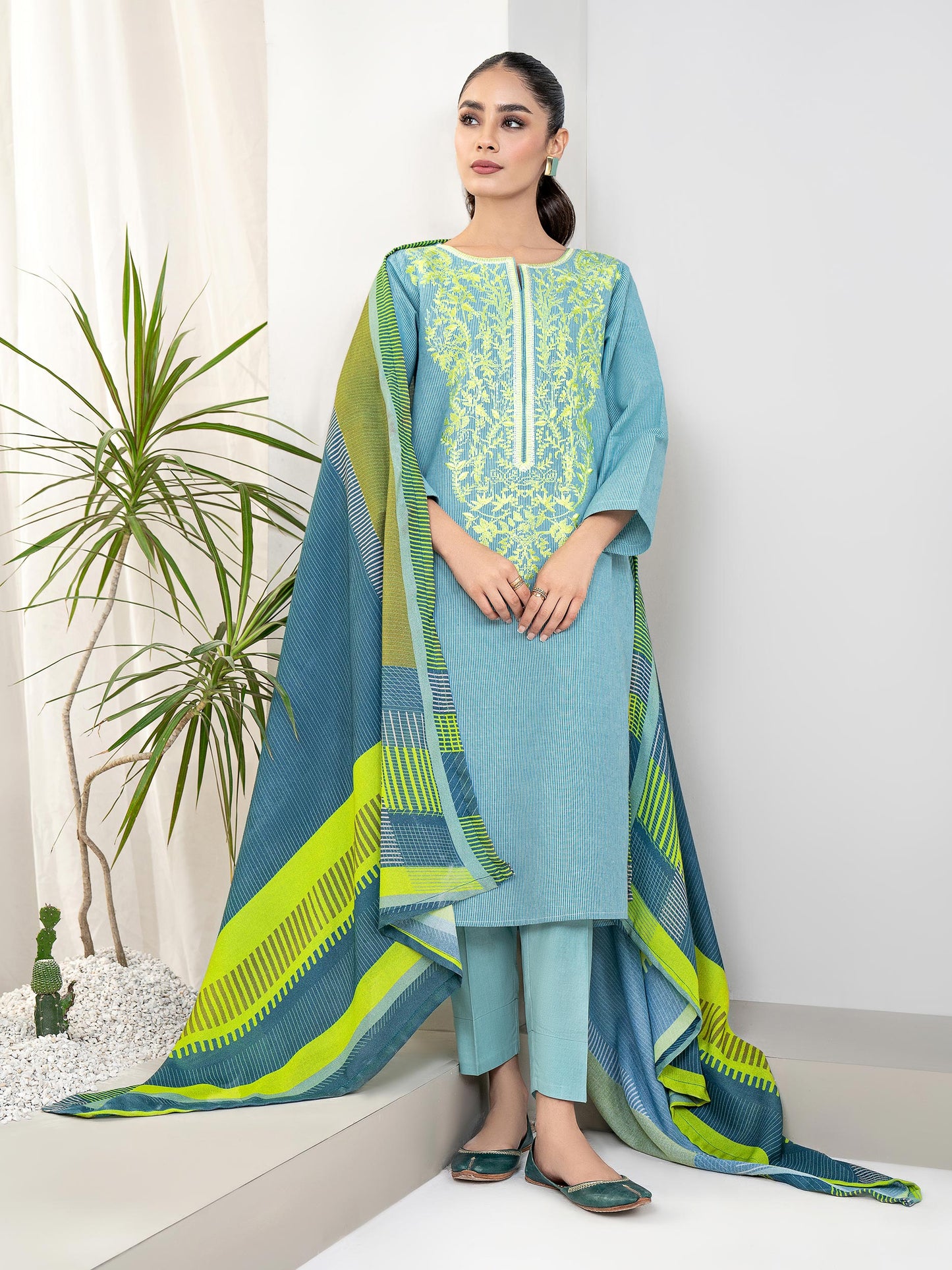 2 Piece Yarn Dyed Suit-Embroidered(Unstitched)