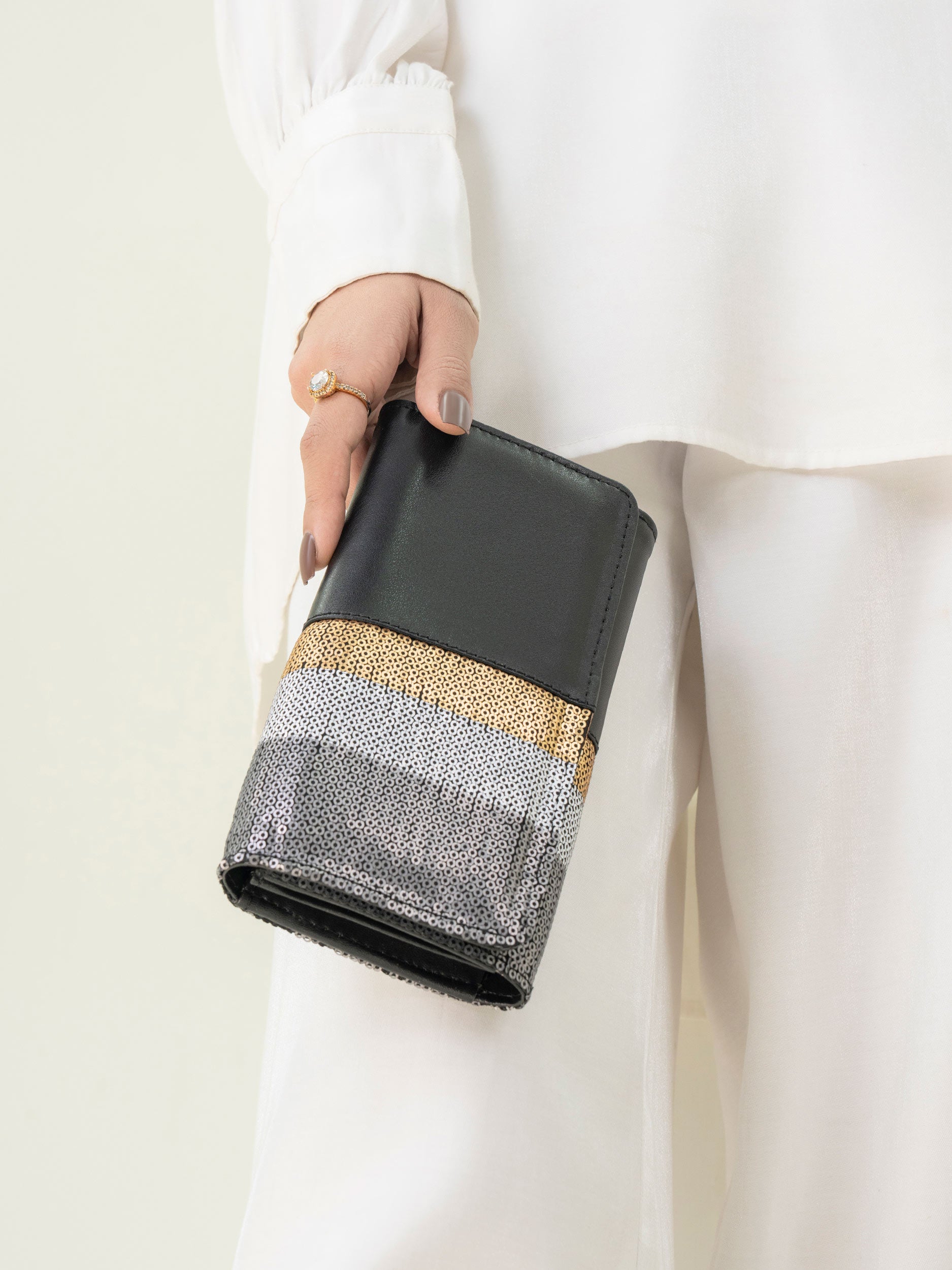 sequin-embroidered-wallet