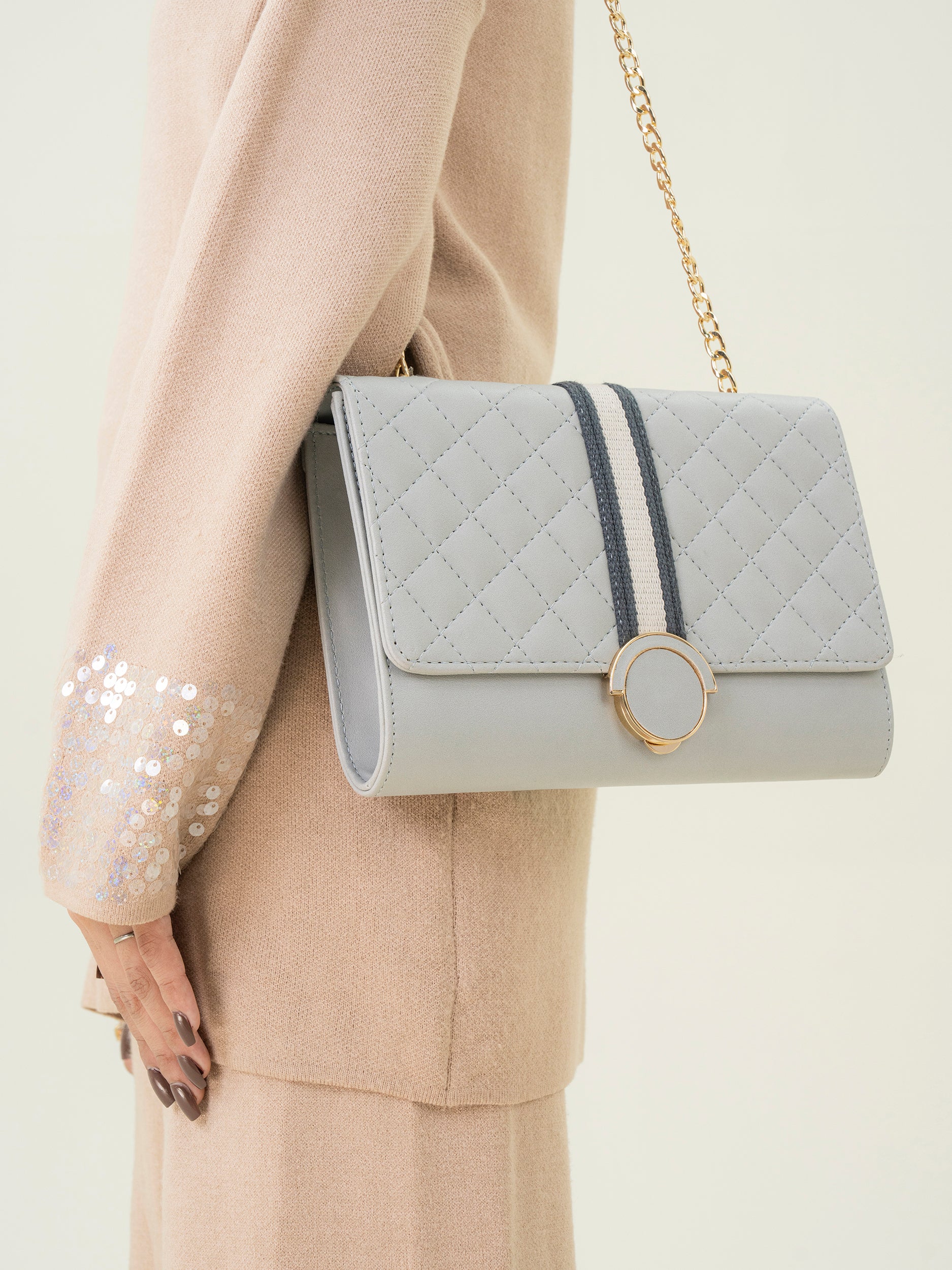 stitch-pattern-clutch