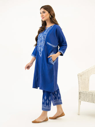 2-piece-khaddar-suit-embroidered-(pret)