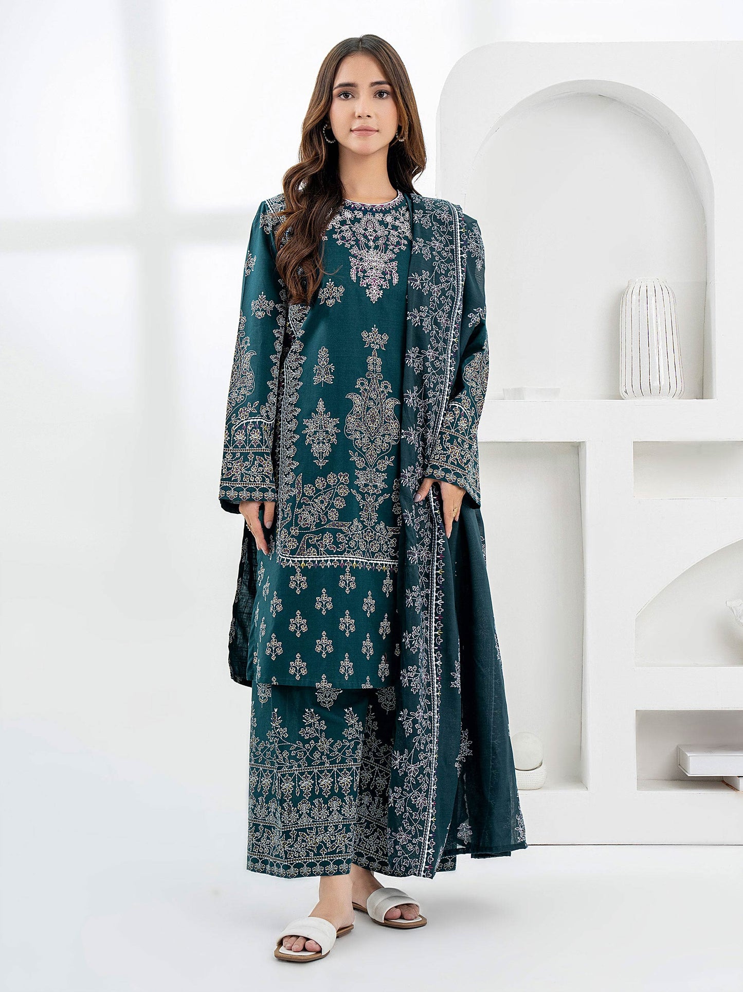 3 Piece Lawn Suit-Embroidered (Pret)