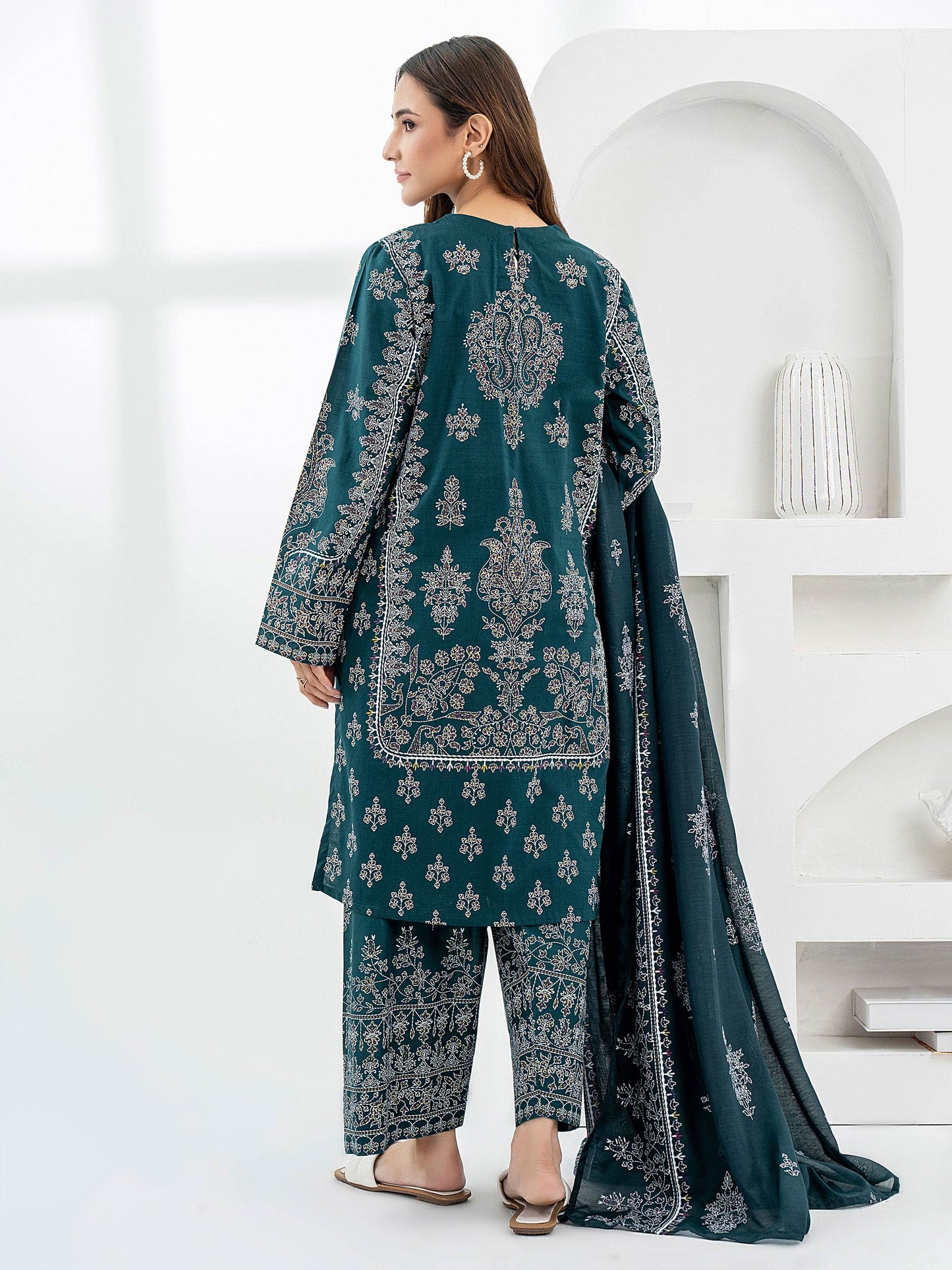 3 Piece Lawn Suit-Embroidered (Pret)