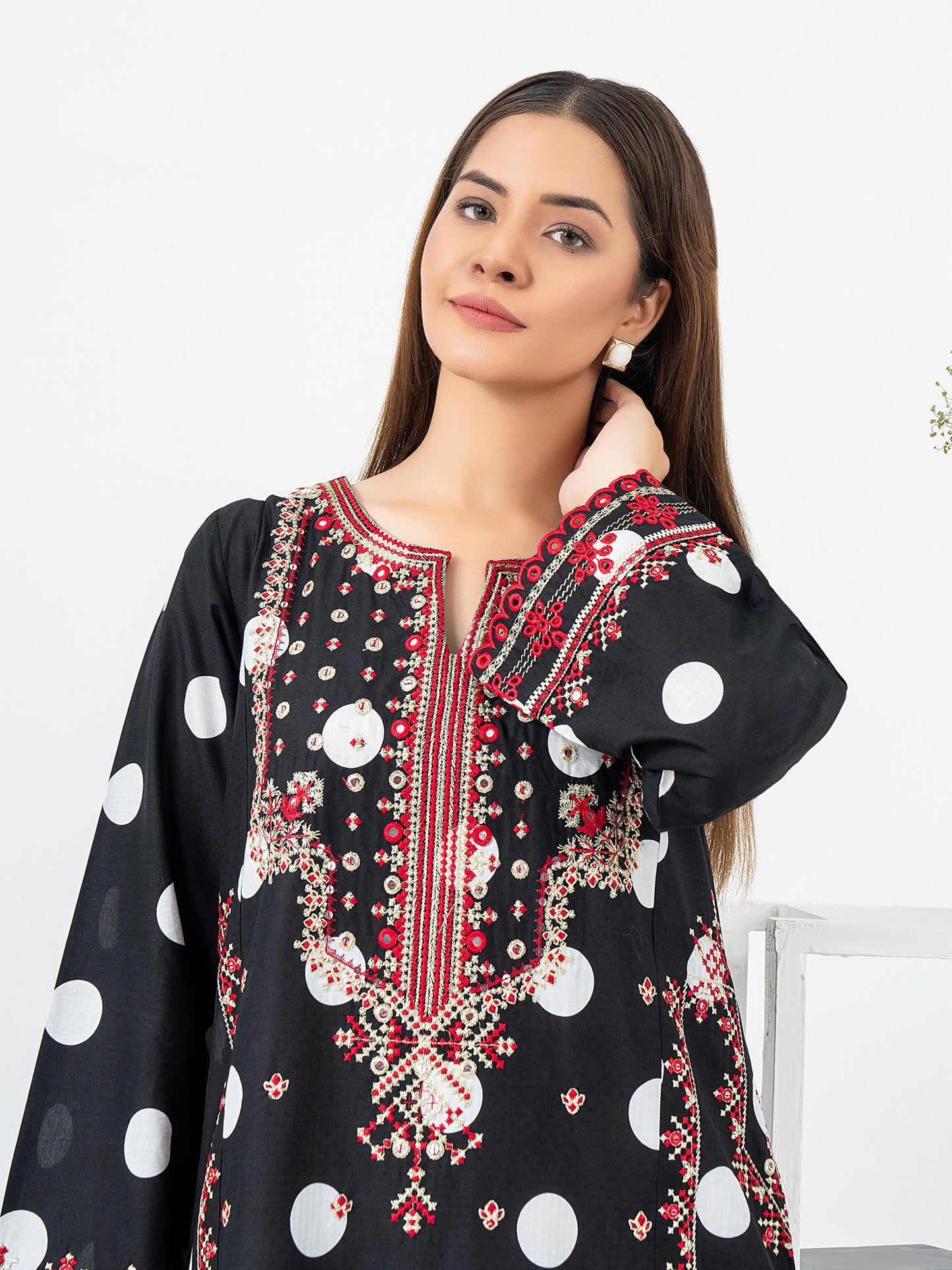 Lawn Shirt-Embroidered (Pret)