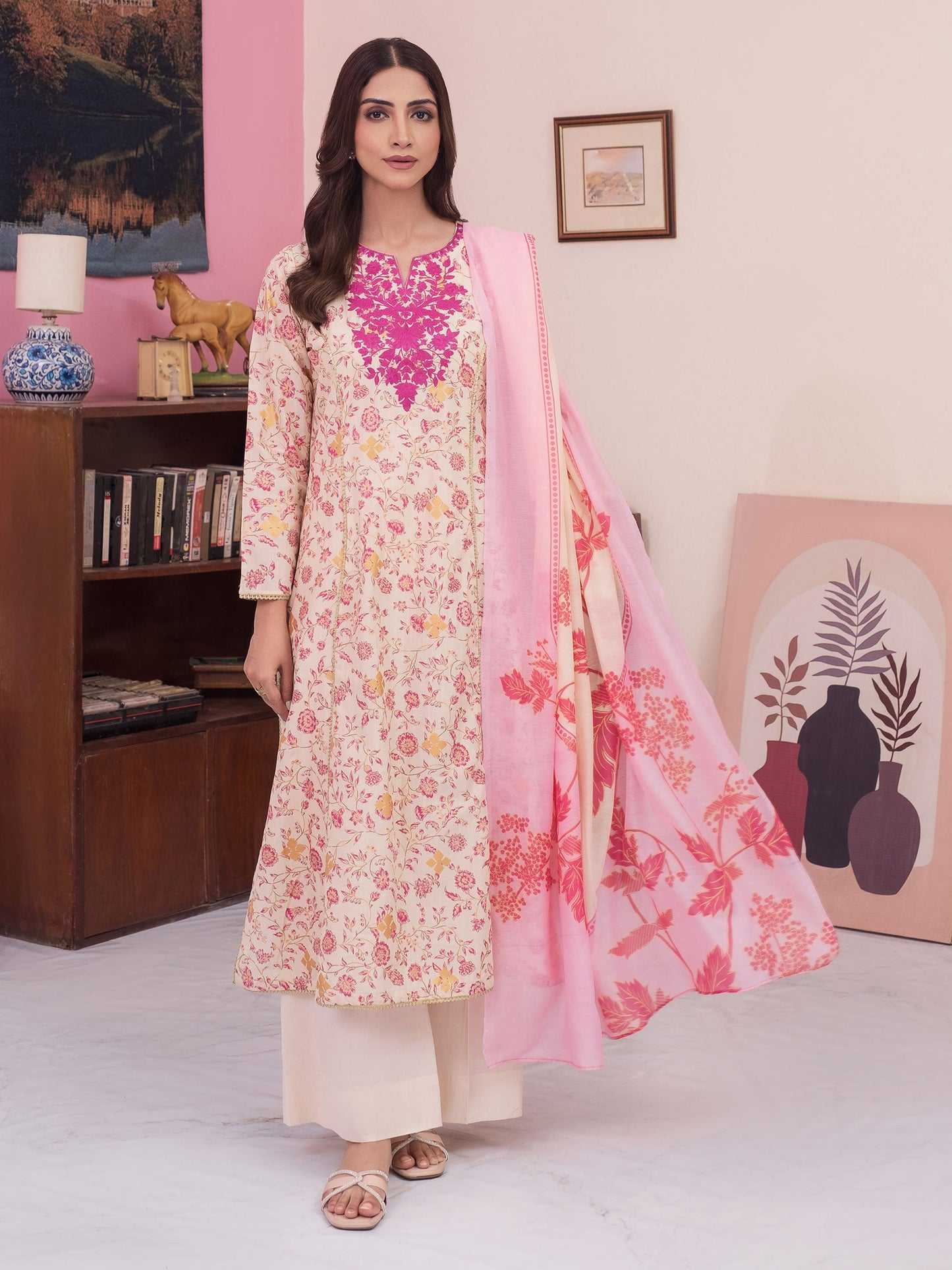 2 Piece Lawn Suit-Embroidered (Unstitched)