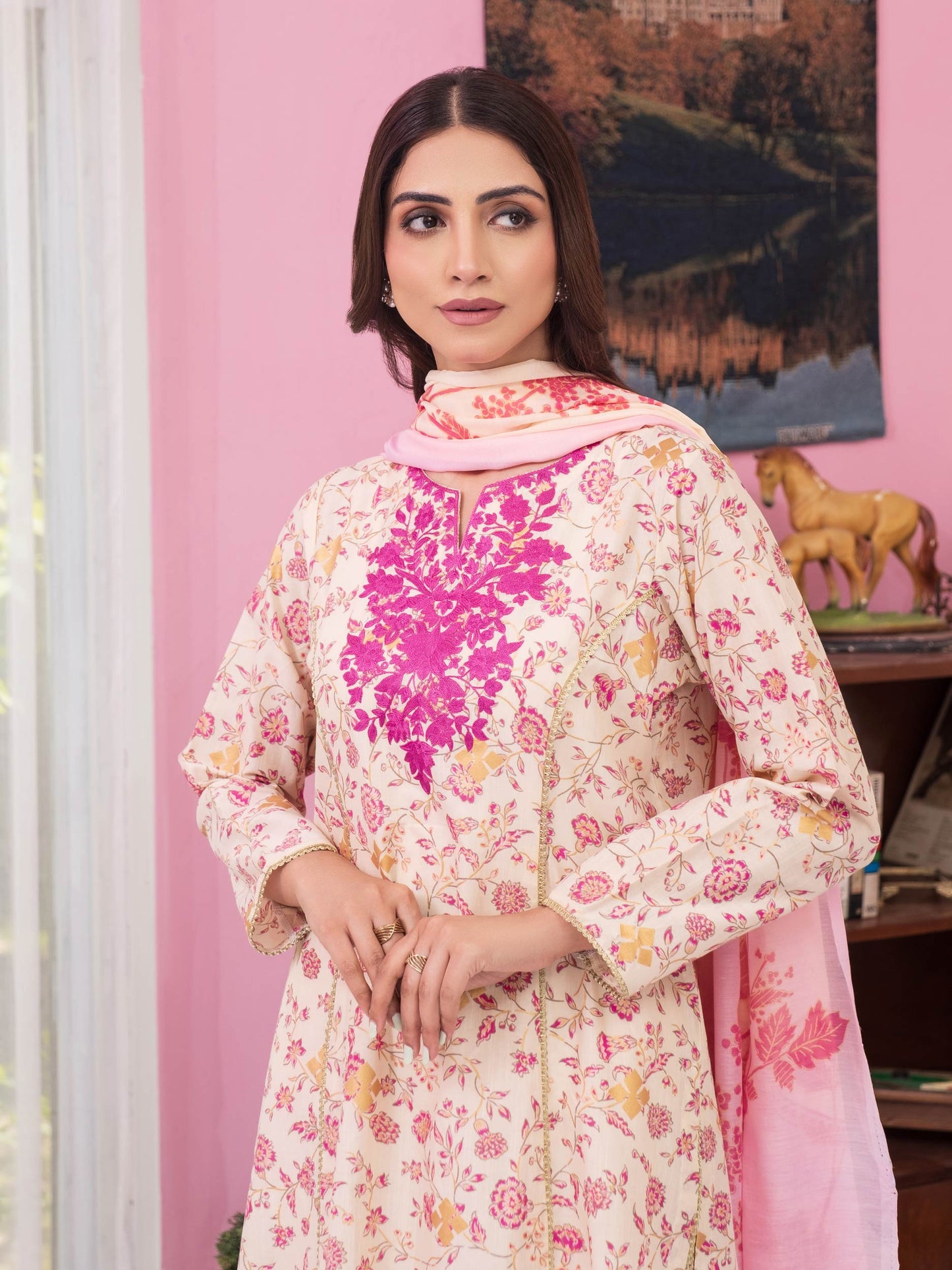 2 Piece Lawn Suit-Embroidered (Unstitched)