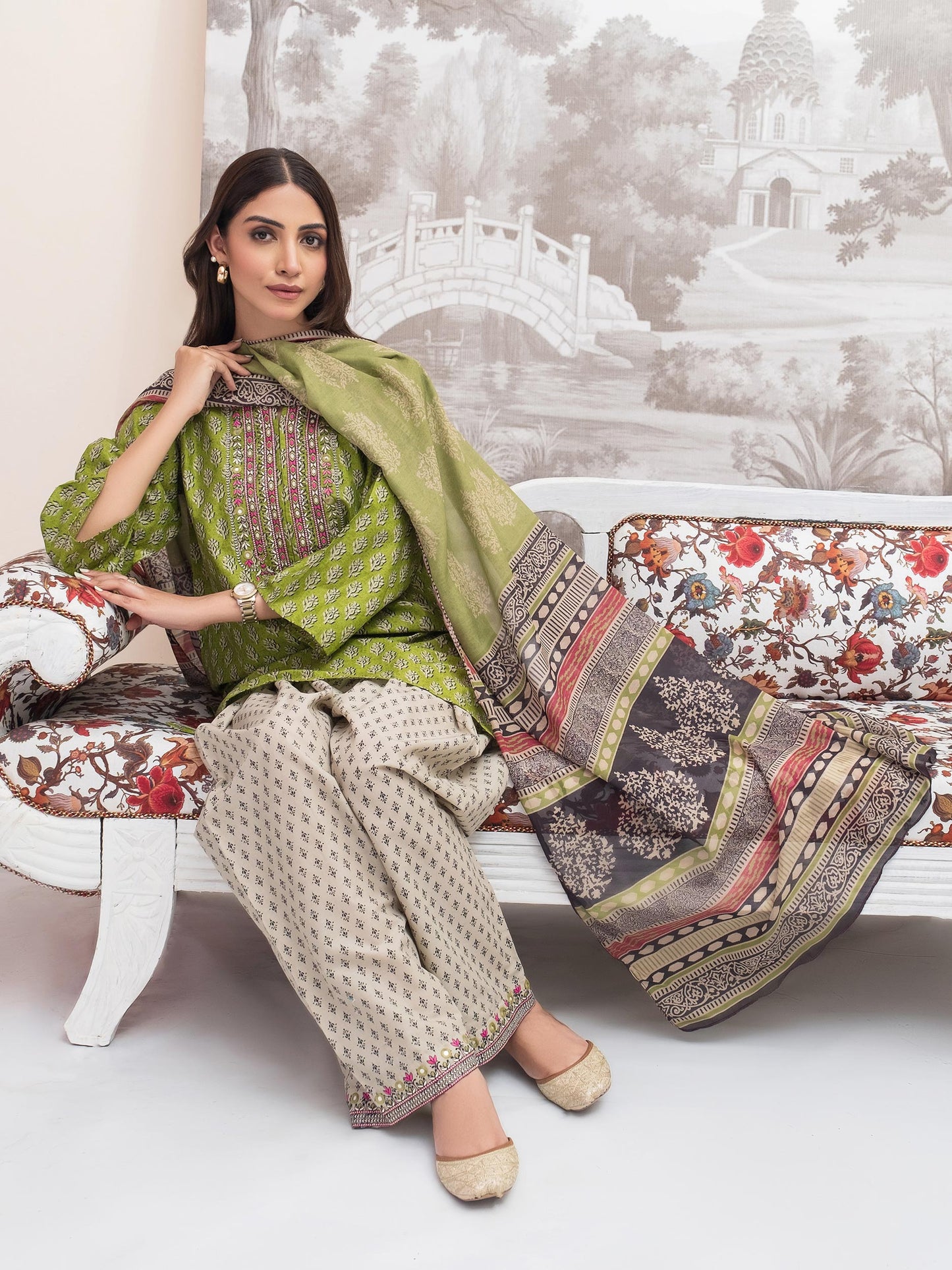 3 Piece Lawn Suit-Embroidered (Unstitched)