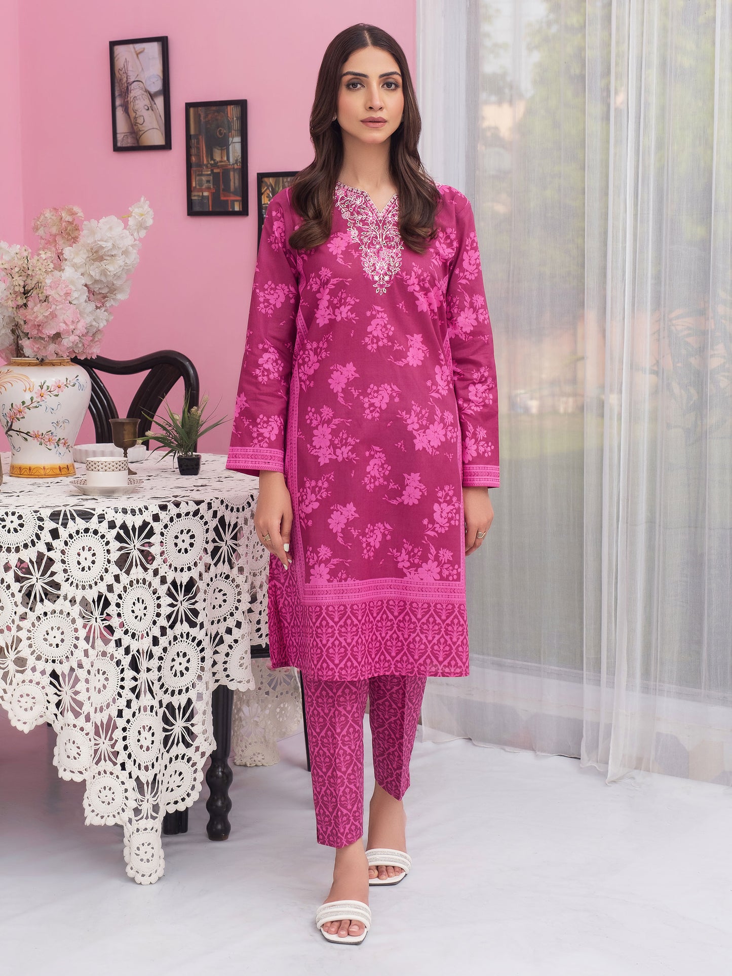 2 Piece Lawn Suit-Embroidered (Unstitched)