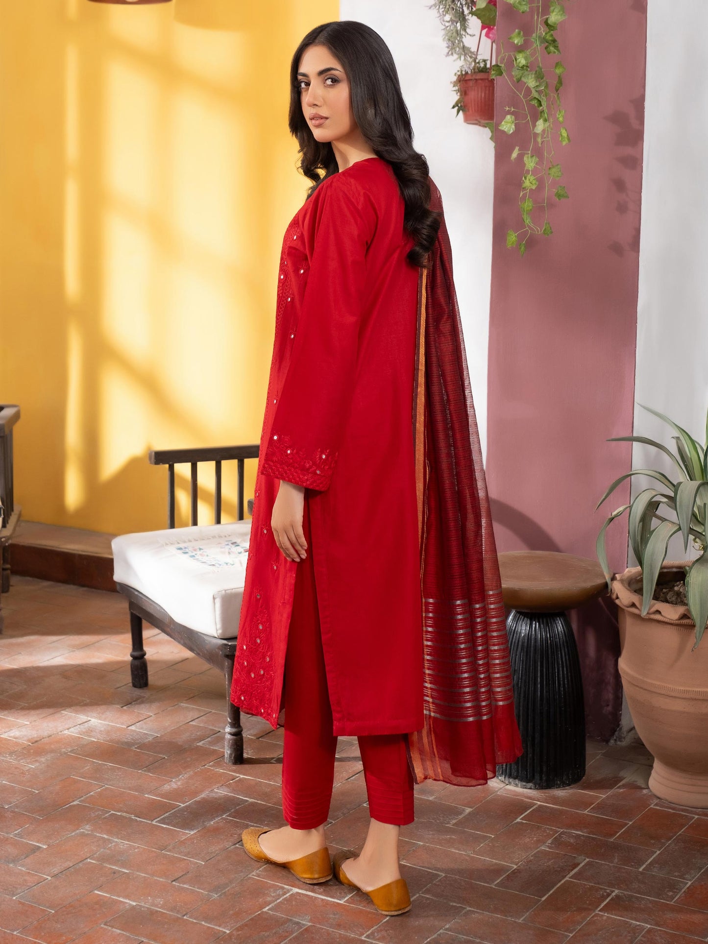 3 Piece Lawn Suit-Embroidered (Unstitched)