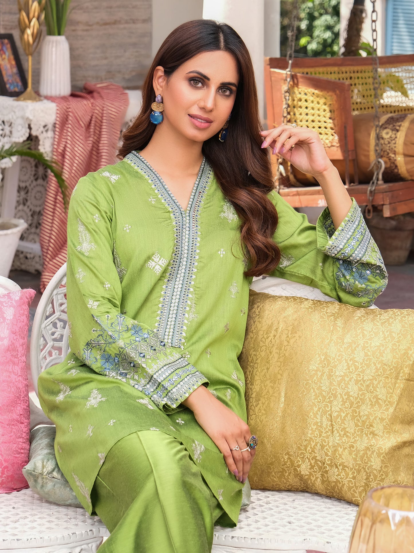 2 Piece Raw Silk Suit-Embroidered (Unstitched)