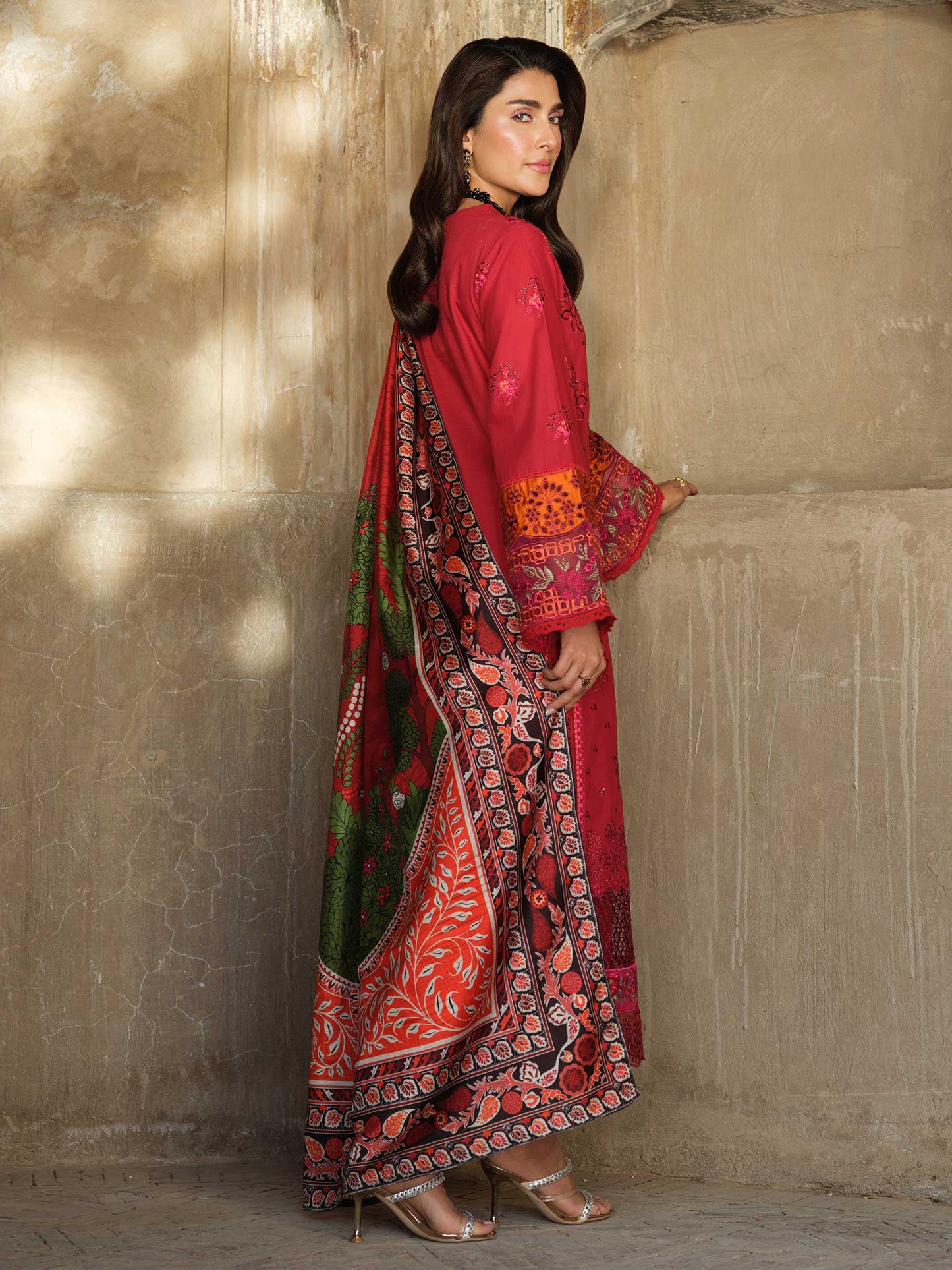 3 Piece Lawn Suit-Embroidered (Pret)