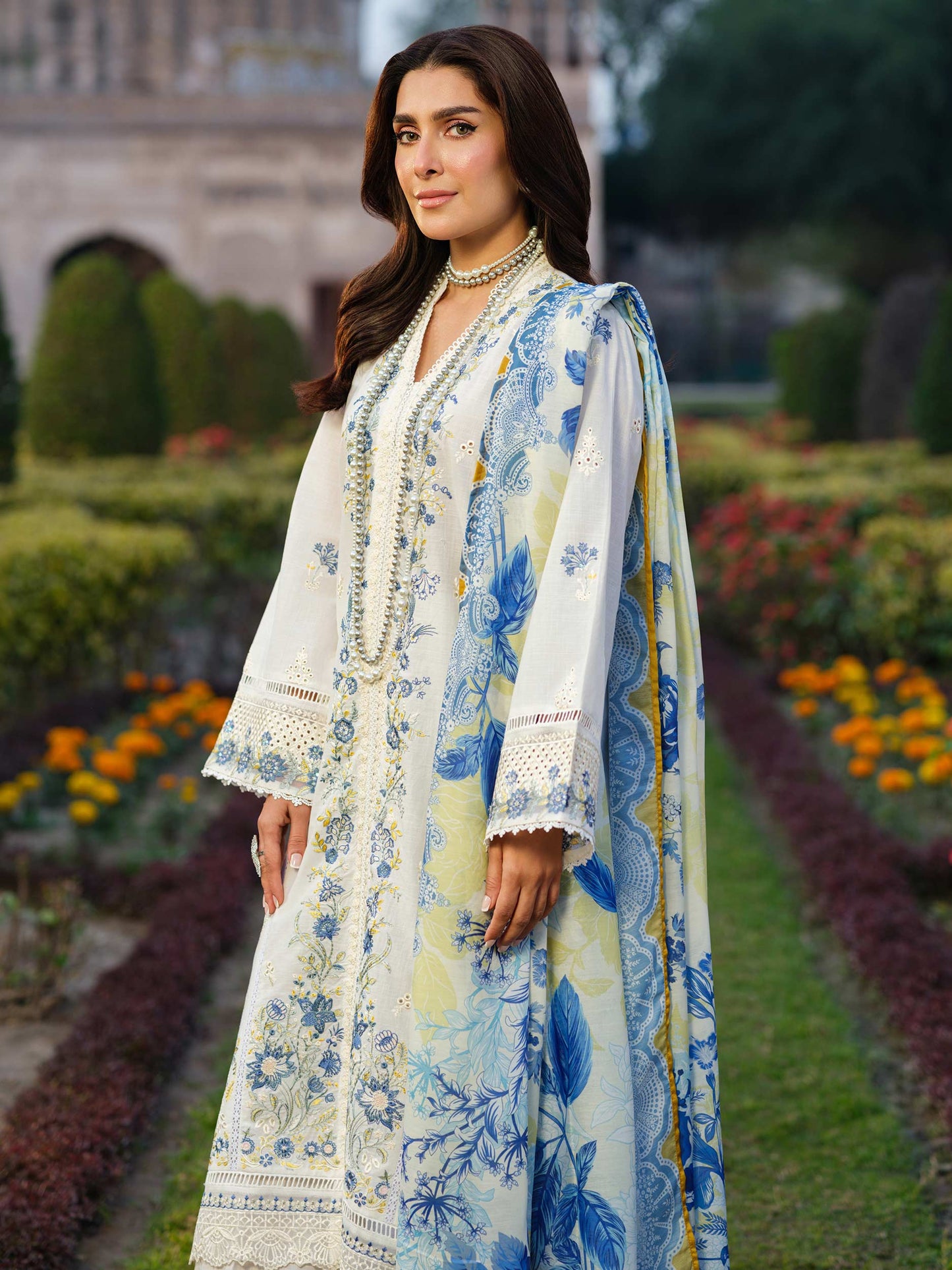 3 Piece Lawn Suit-Embroidered (Pret)