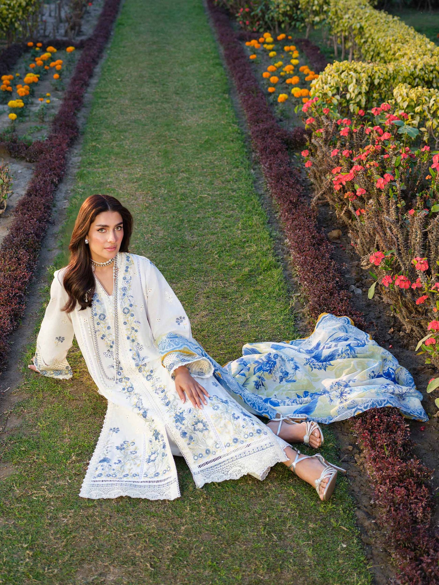 3 Piece Lawn Suit-Embroidered (Pret)