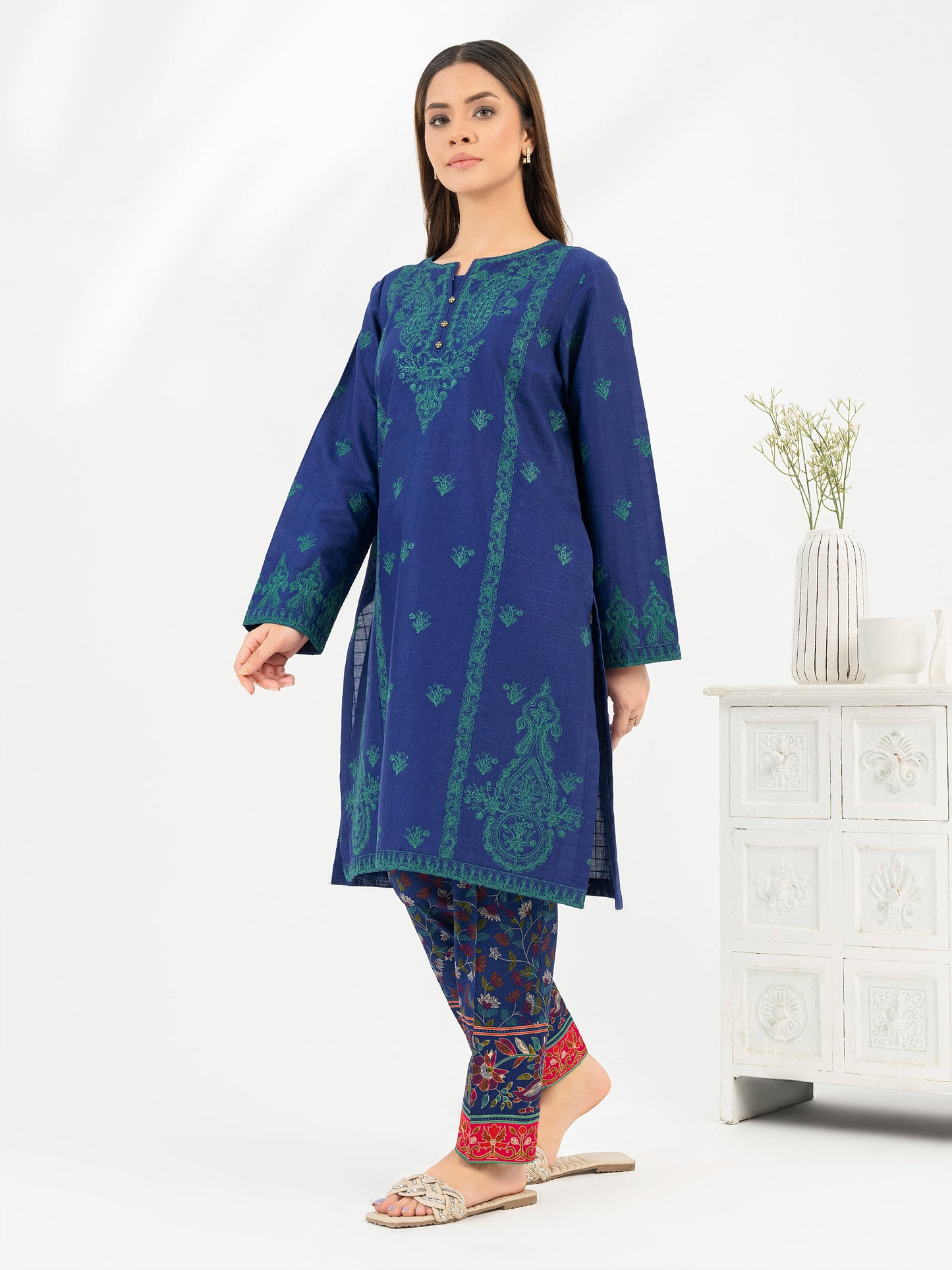 2 Piece Lawn Suit-Embroidered (Pret)