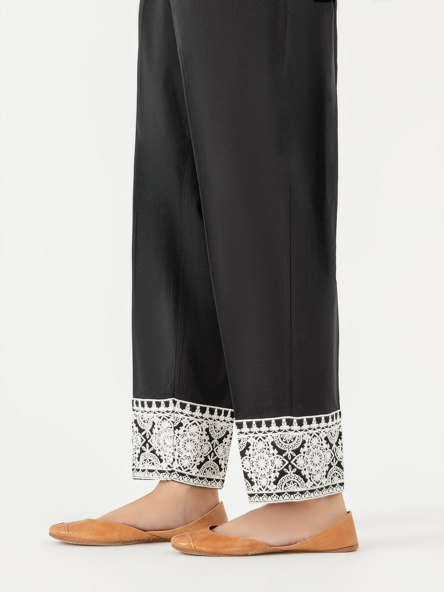 Embroidered Cambric Trouser (Pret)