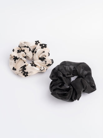 polkadot-hair-scrunchies