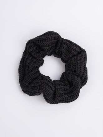 crochet-hair-scrunchies