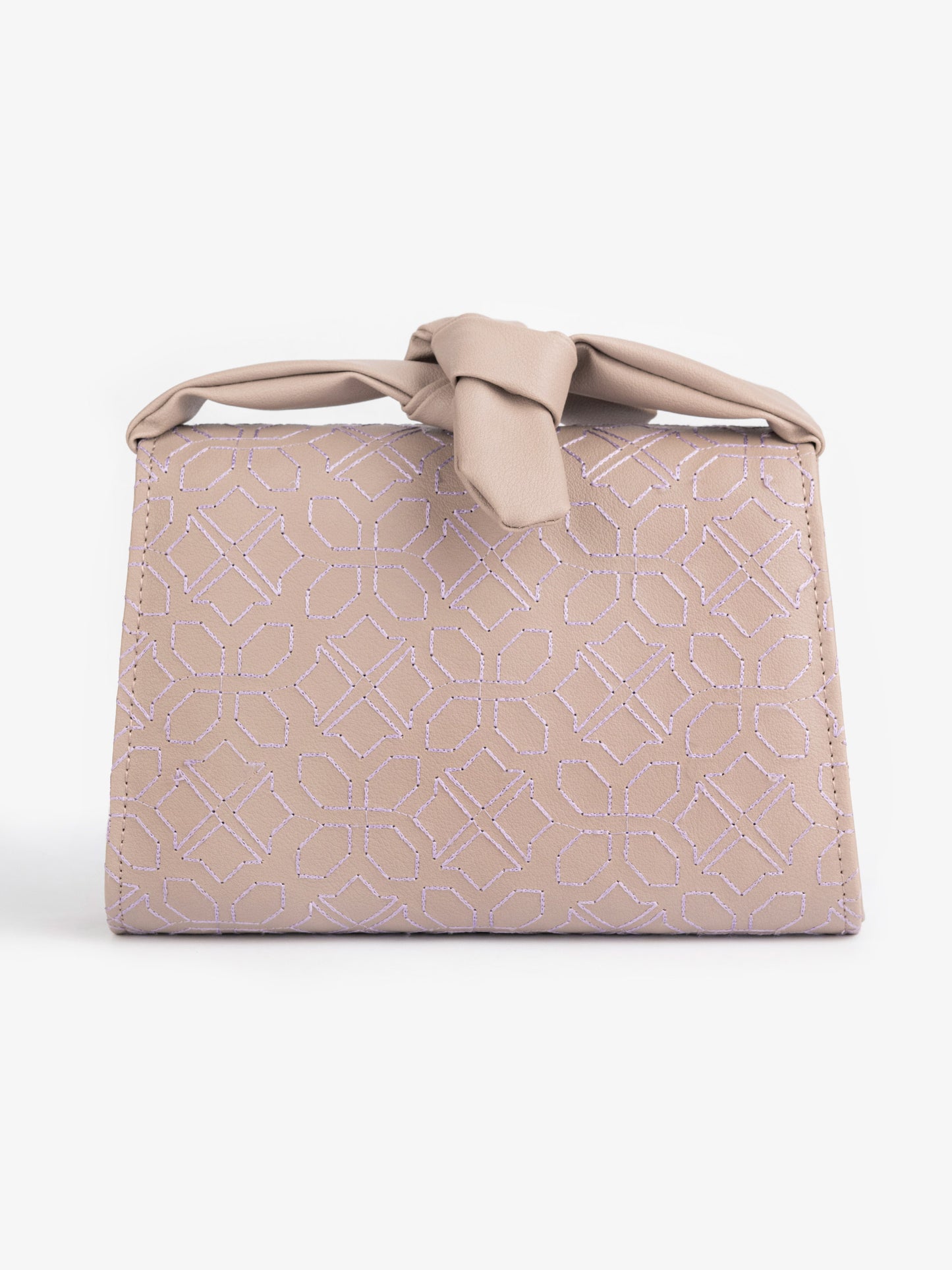 Thread Patterned Clutch