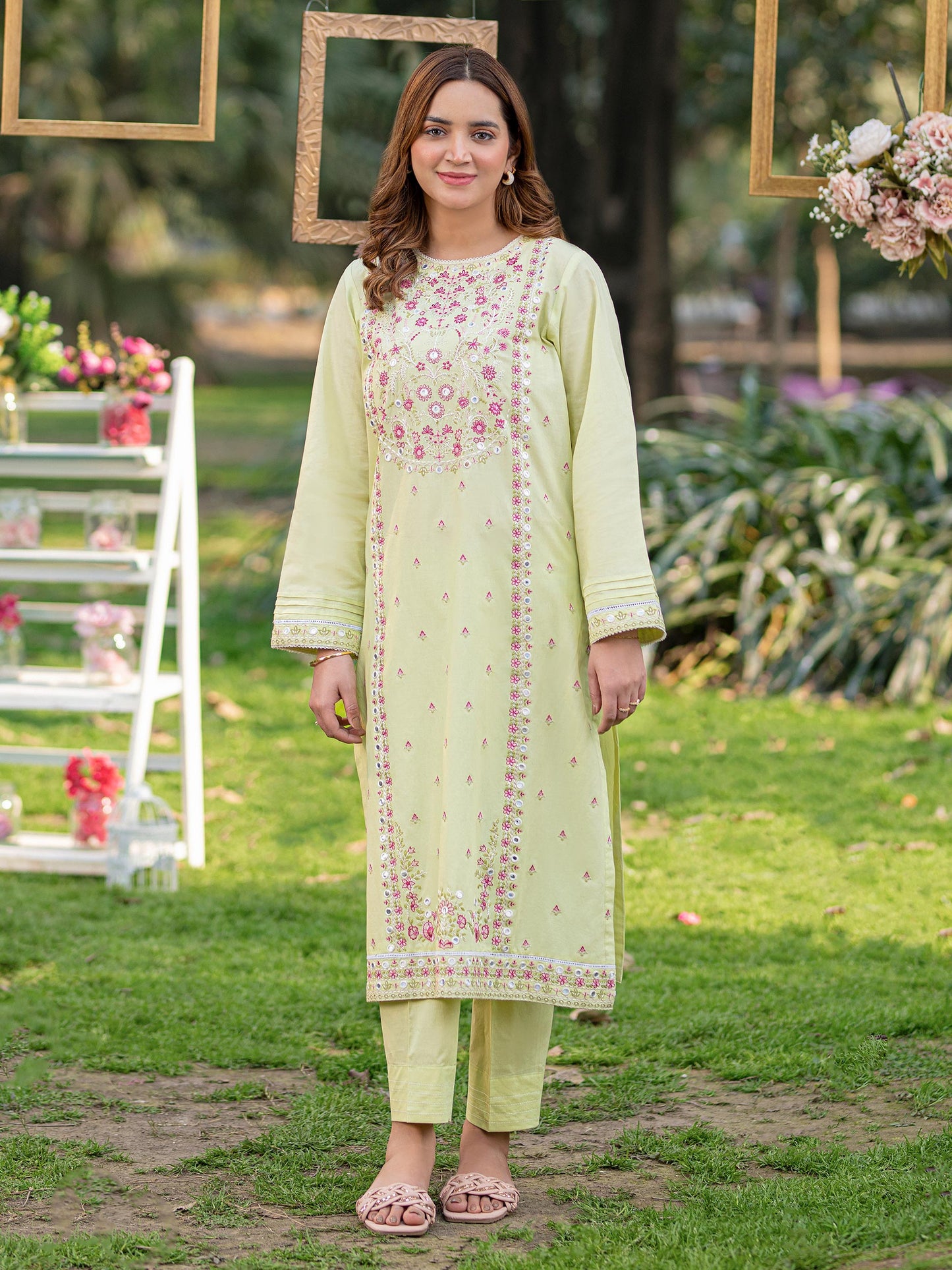 2 Piece Lawn Suit-Embroidered (Unstitched)