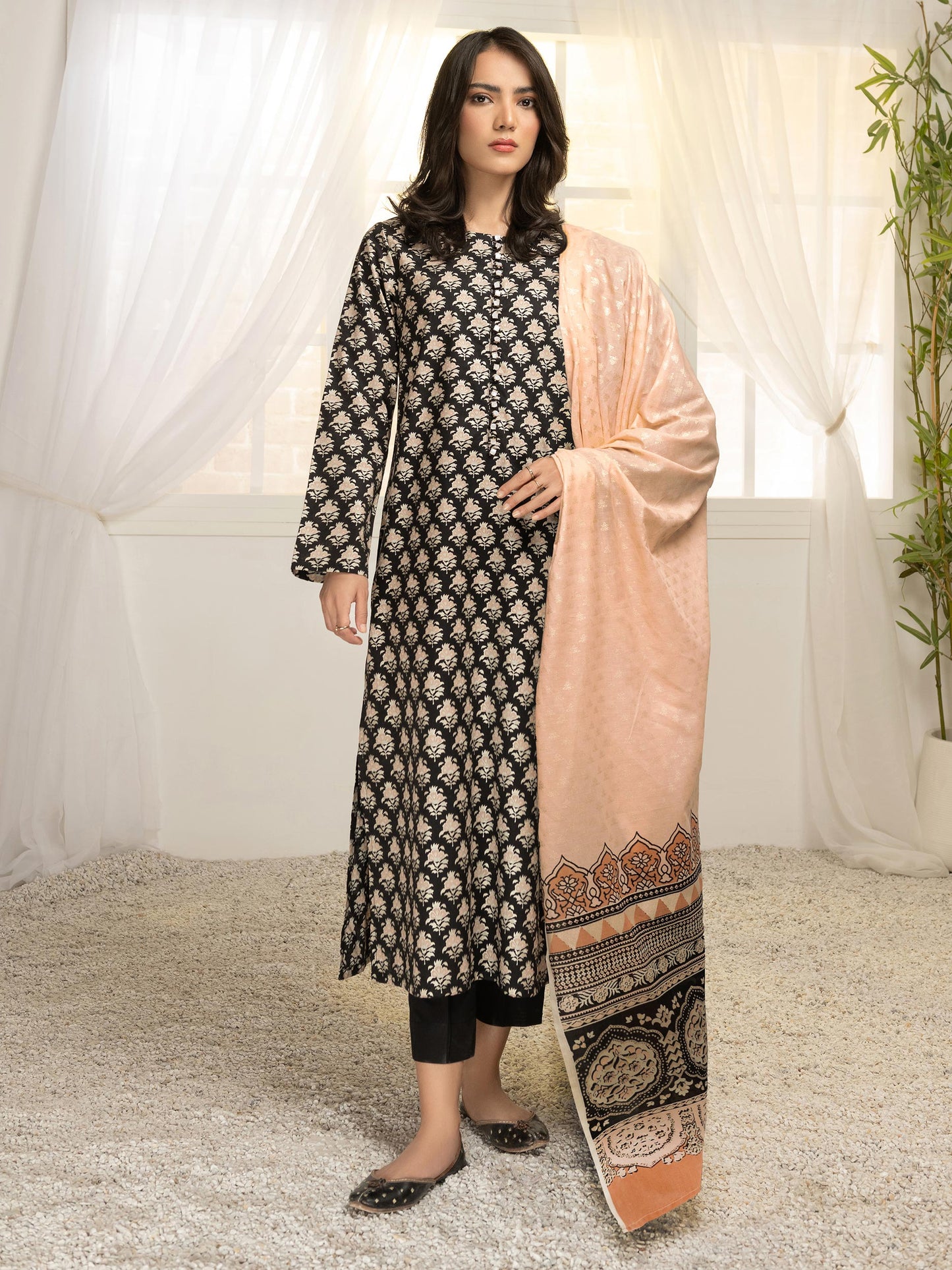 3 Piece Lawn Suit-Gold Pasted Print (Unstitched)