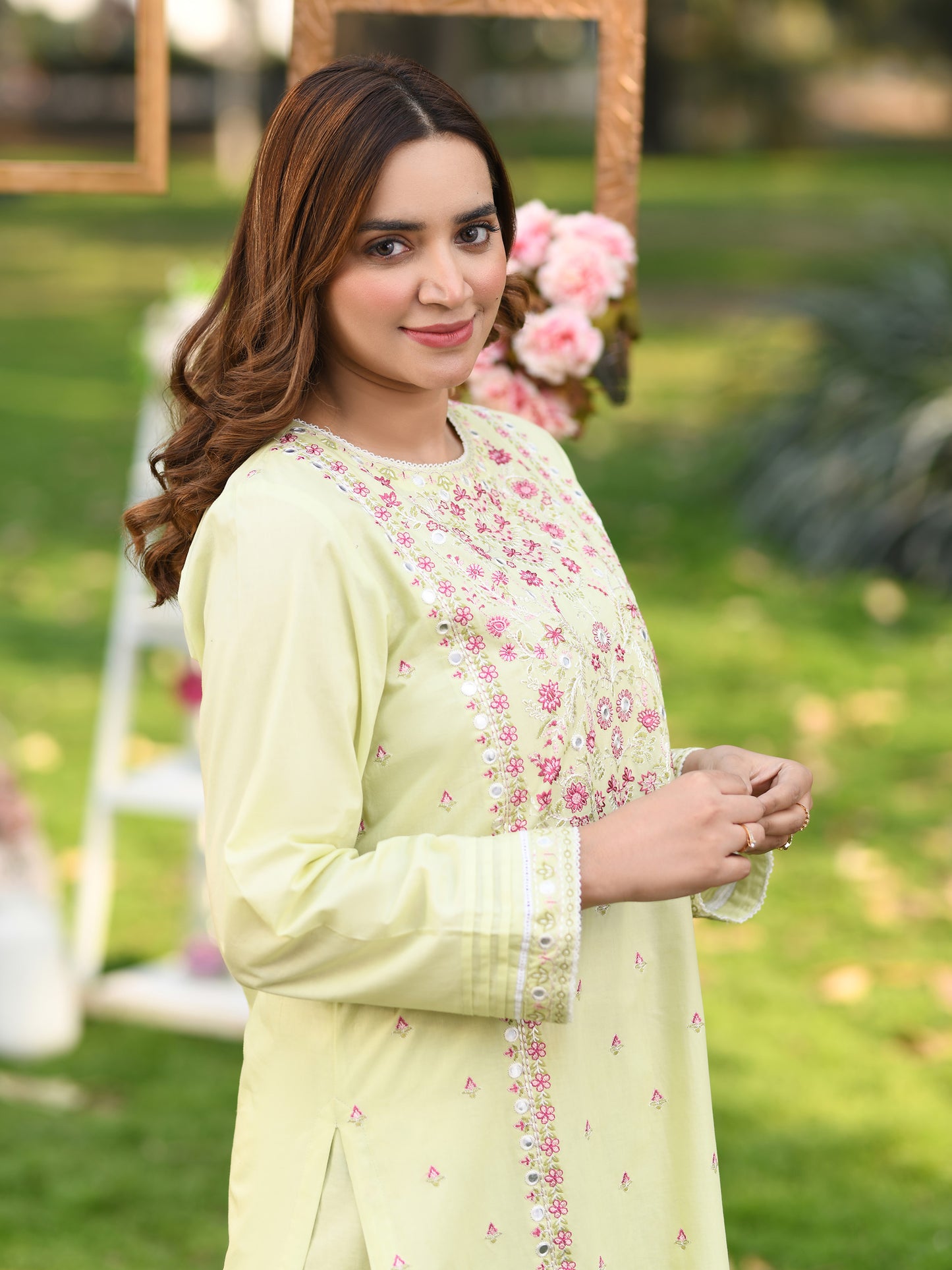 2 Piece Lawn Suit-Embroidered (Unstitched)