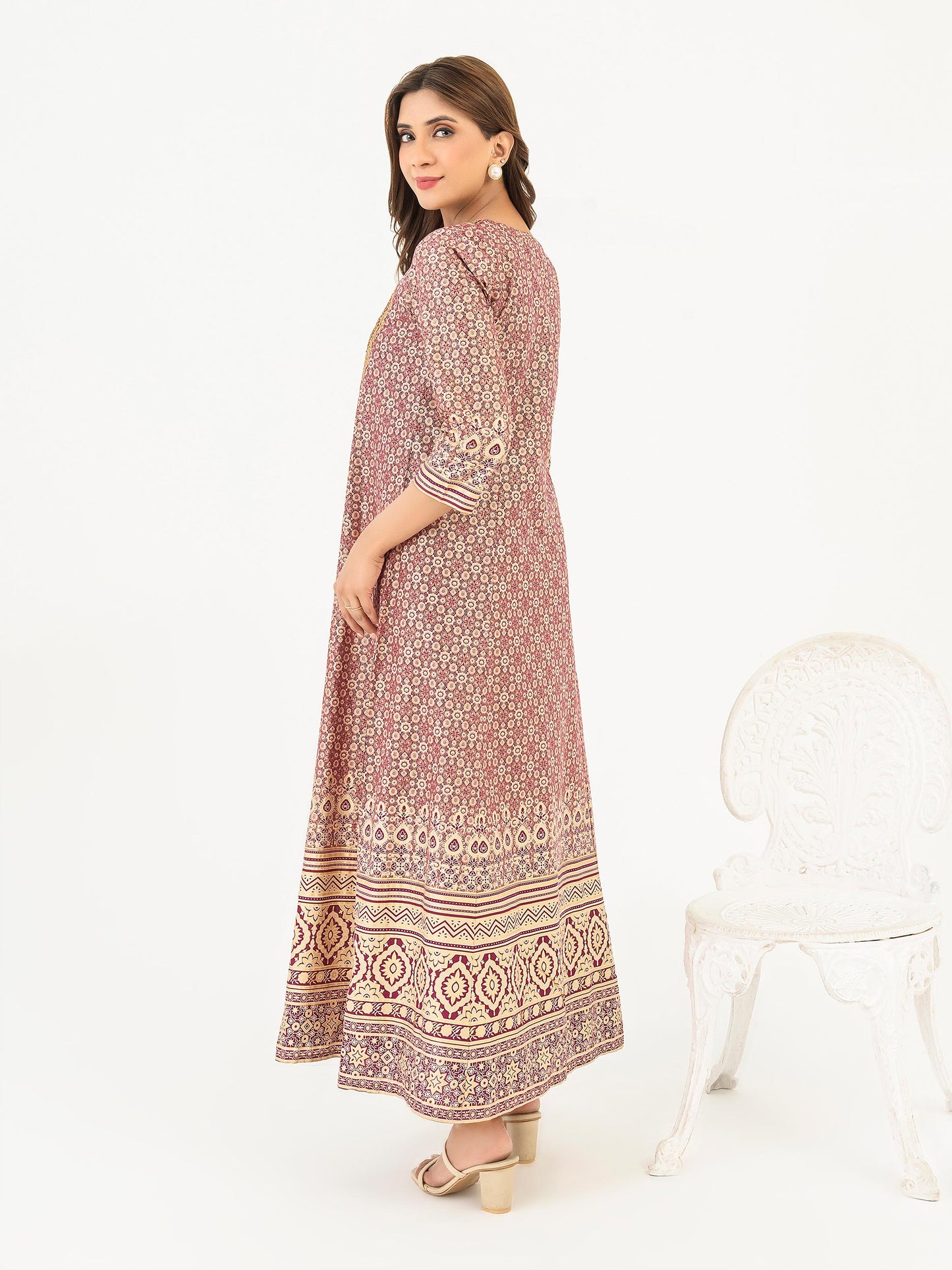 Lawn Pishwas-Embroidered (Pret)