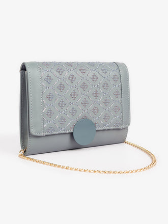 embroidered-clutch