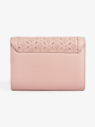 embroidered-clutch