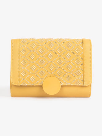 embroidered-clutch