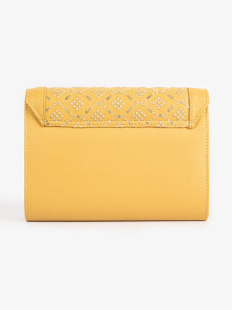 embroidered-clutch