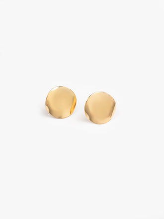 stud-earrings