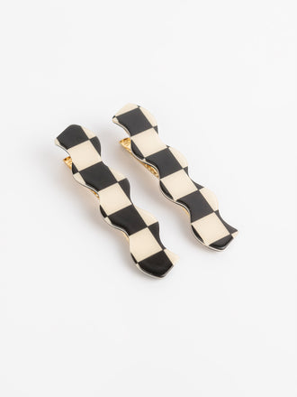 wavy-checkered-hair-clips