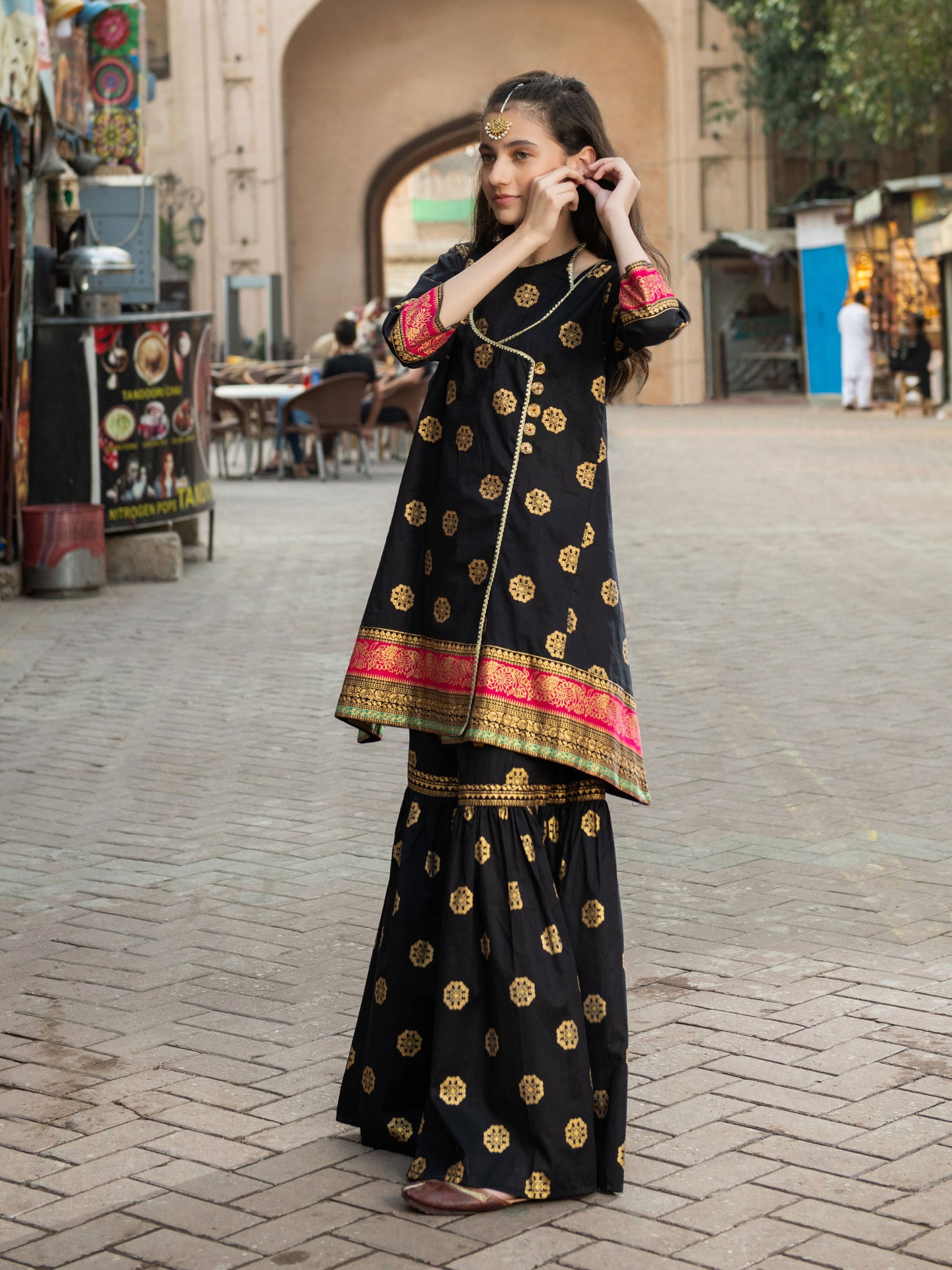 2 Piece Lawn Suit-Gold Paste Print (Pret)