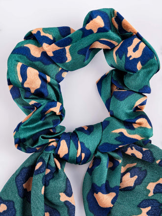 printed-hair-scrunchie-with-tail