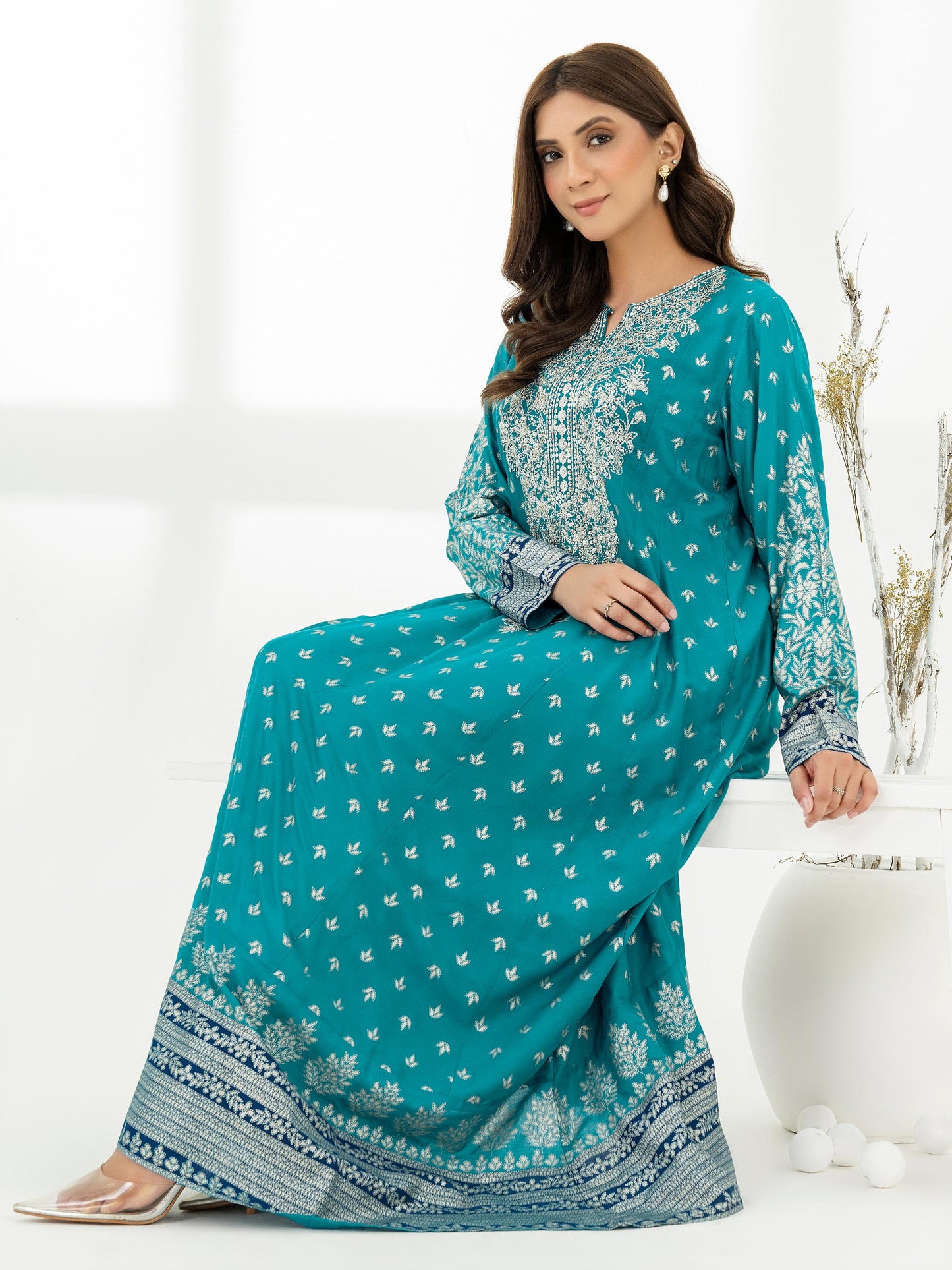 Lawn Pishwas-Embroidered (Pret)