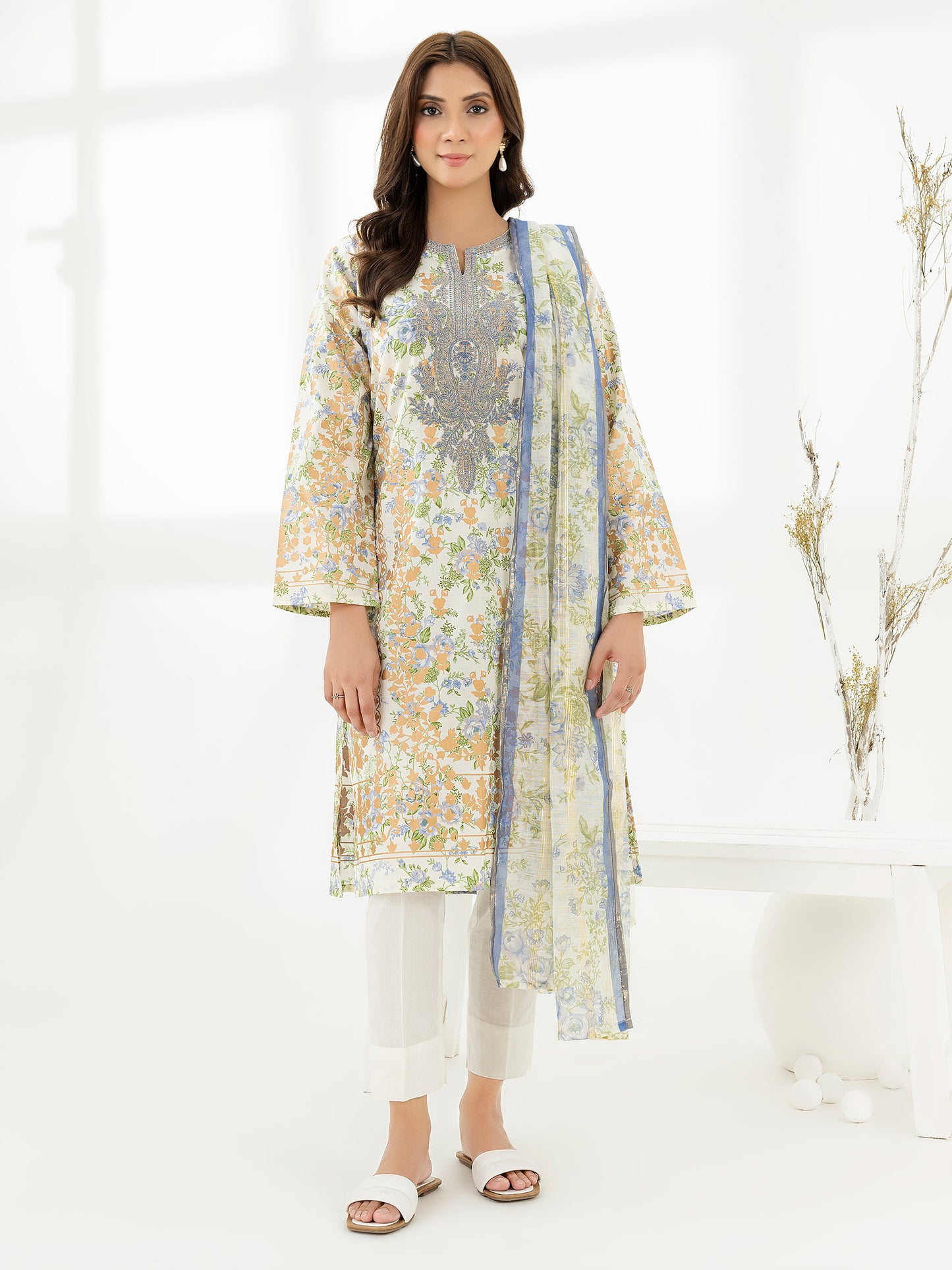 2 Piece Lawn Suit-Embroidered (Pret)