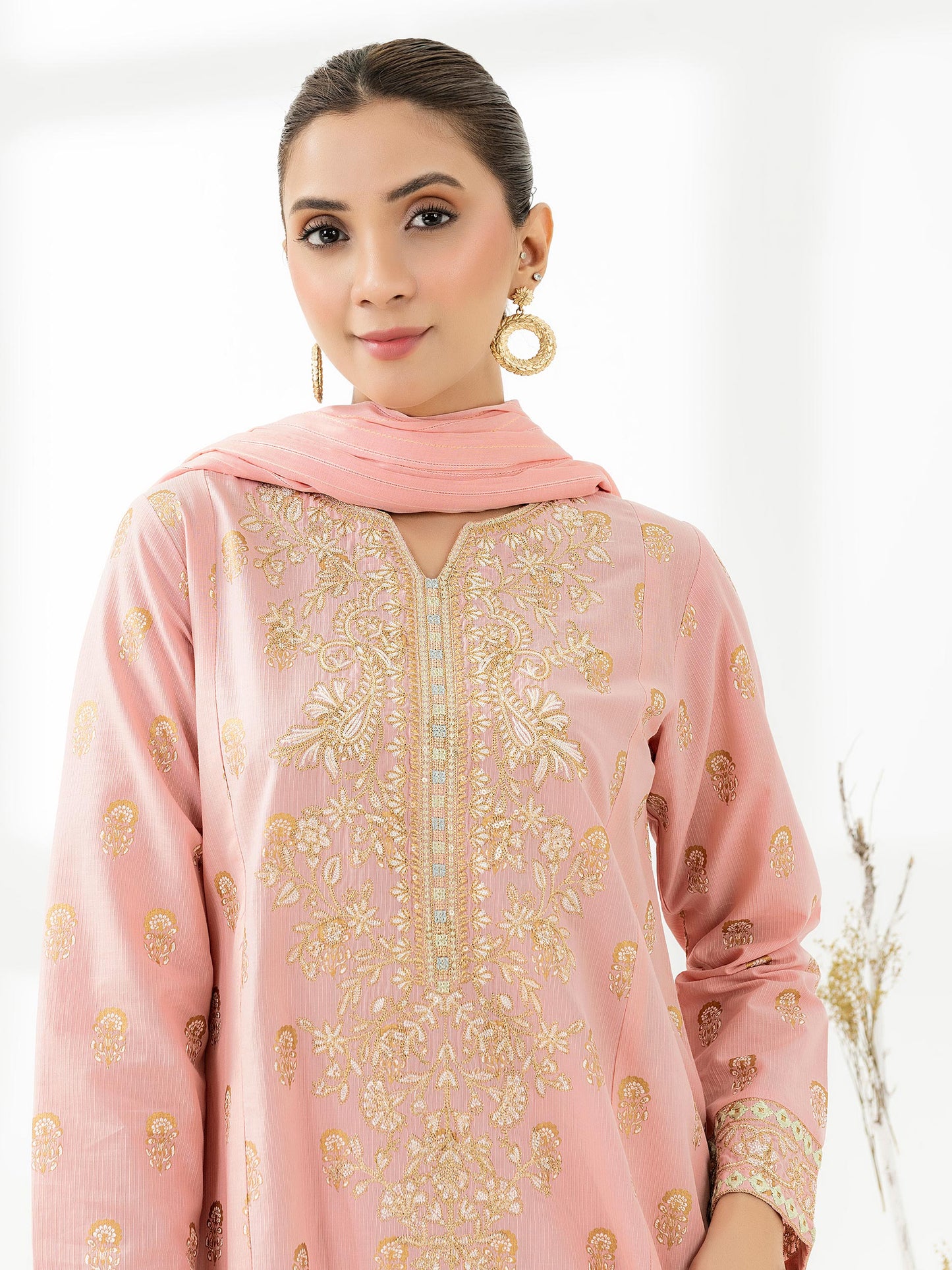 3 Piece Lawn Suit-Embroidered (Pret)