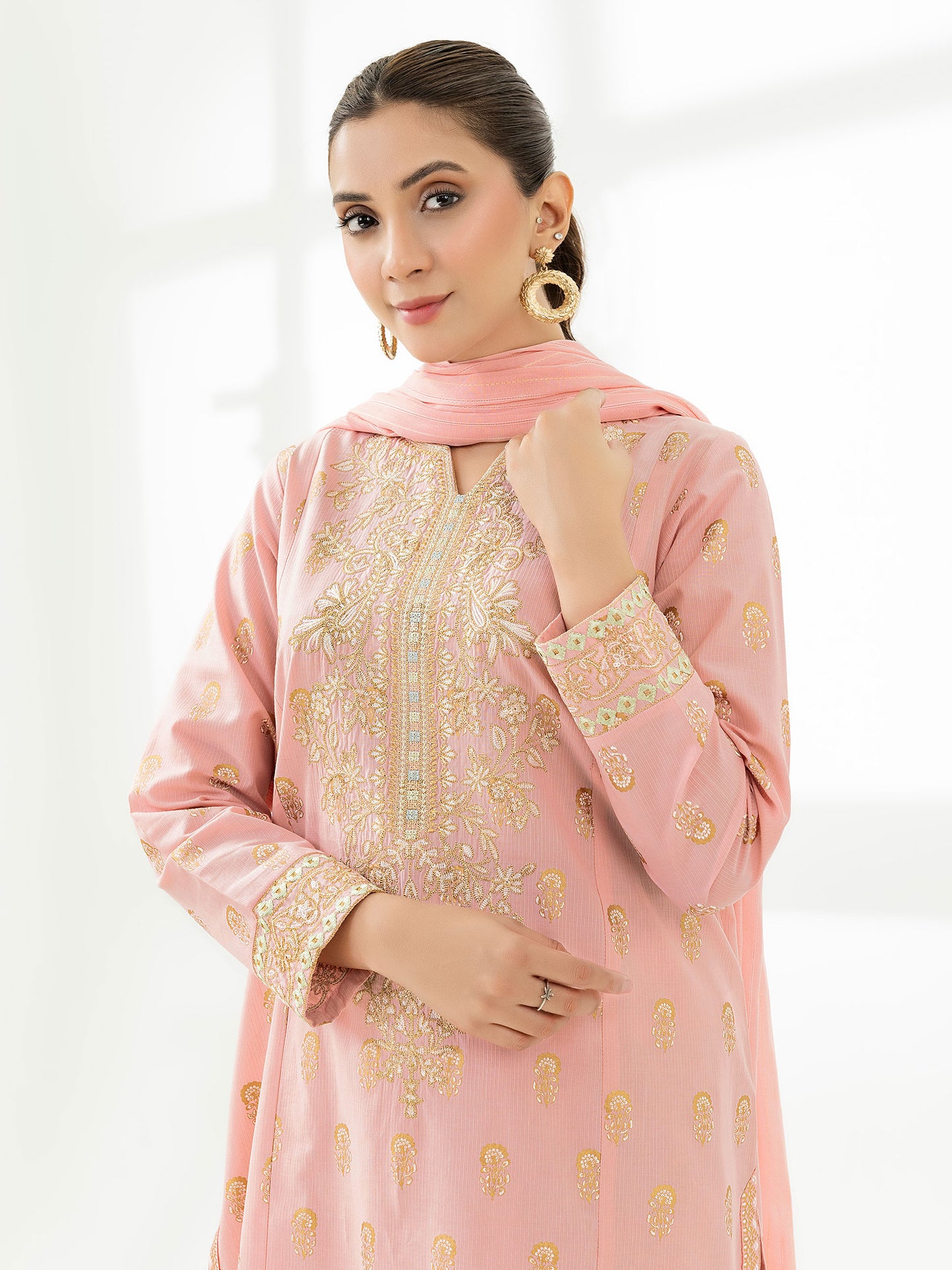 3 Piece Lawn Suit-Embroidered (Pret)