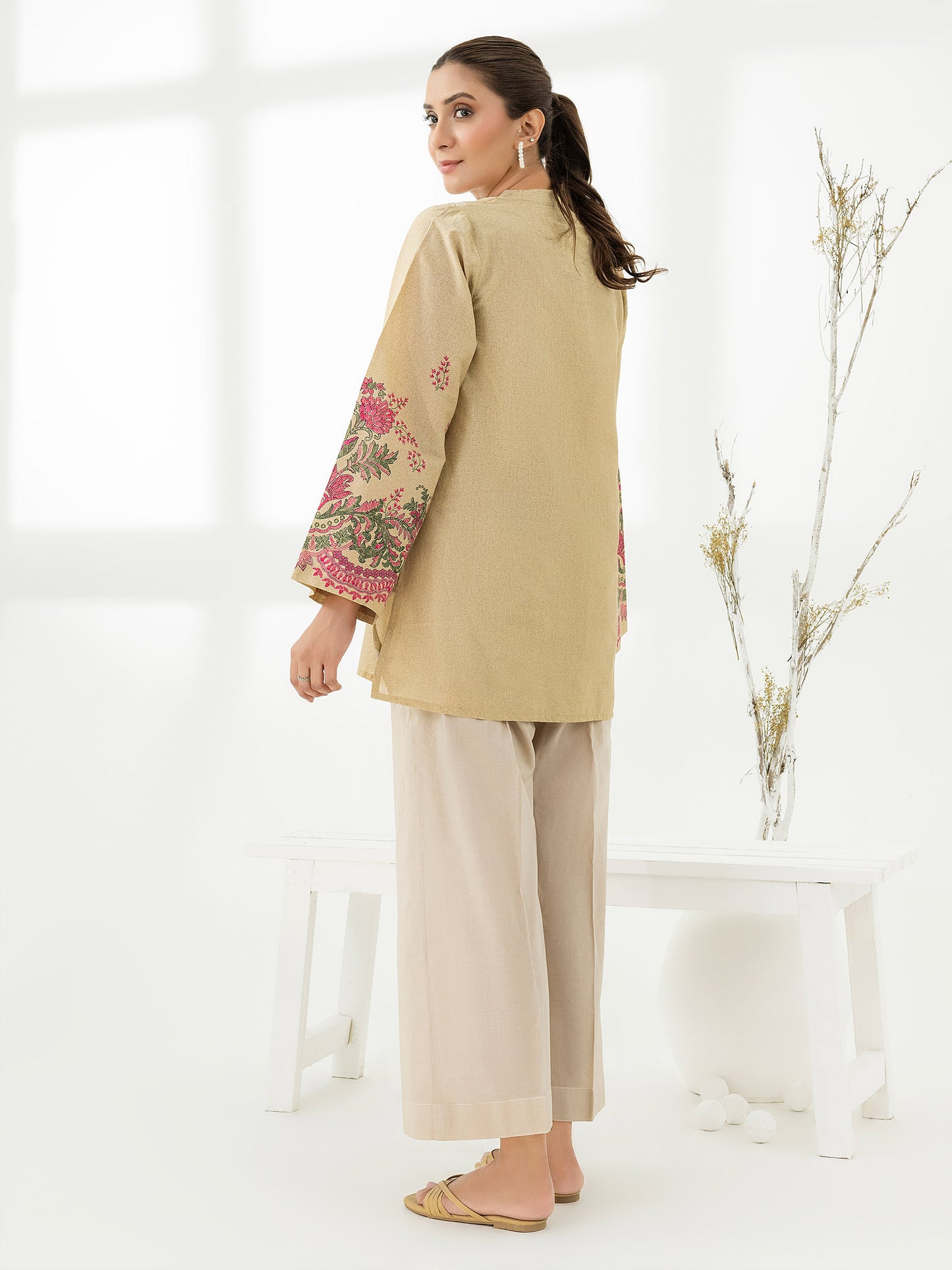 Cambric Kurti-Embroidered (Pret)