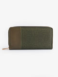 classic-textured-wallet