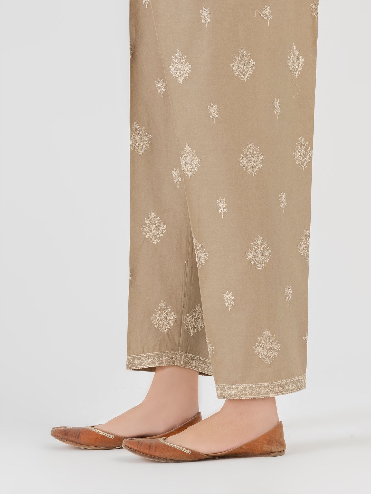 Embroidered Cambric Trouser (Pret)