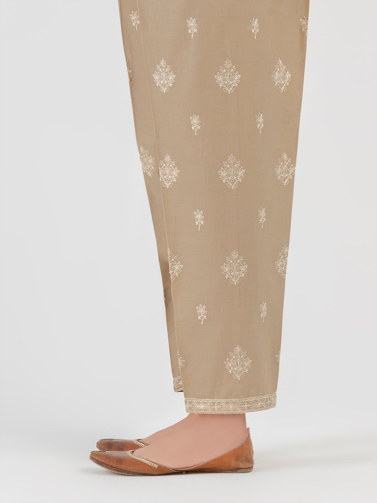 Embroidered Cambric Trouser (Pret)