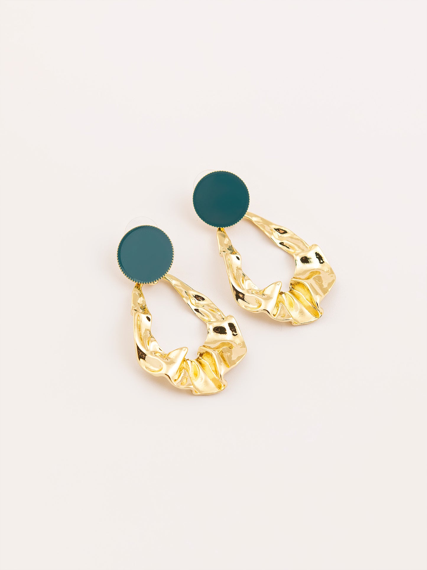 Curvy Texture Drop Earrings