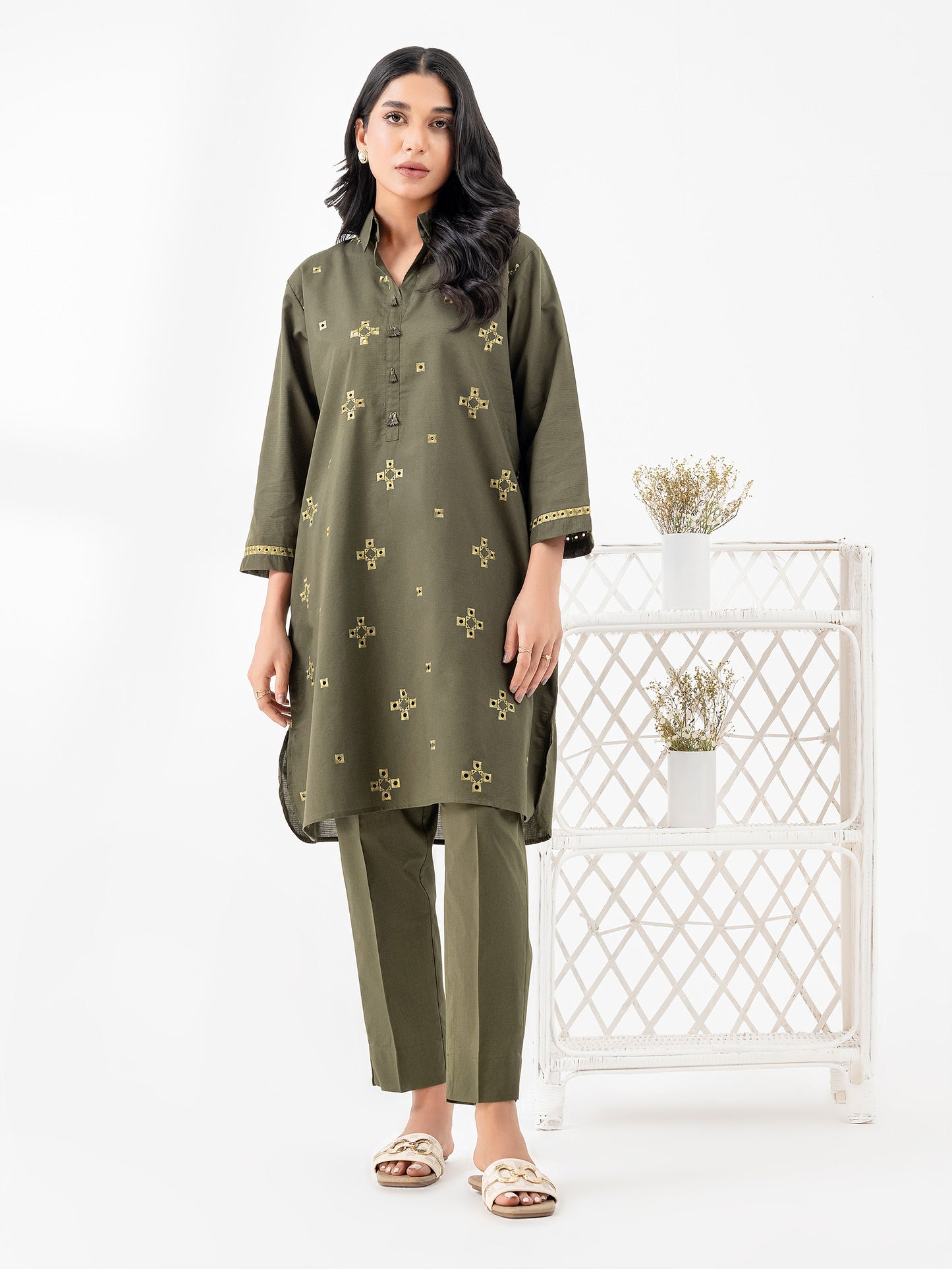 2 Piece Lawn Suit-Embroidered (Pret)