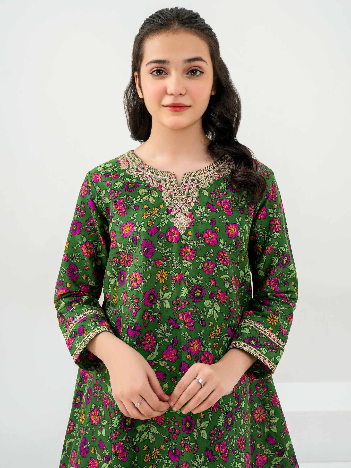 2 Piece Khaddar Suit-Embroidered