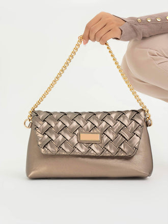 criss-cross-flap-handbag