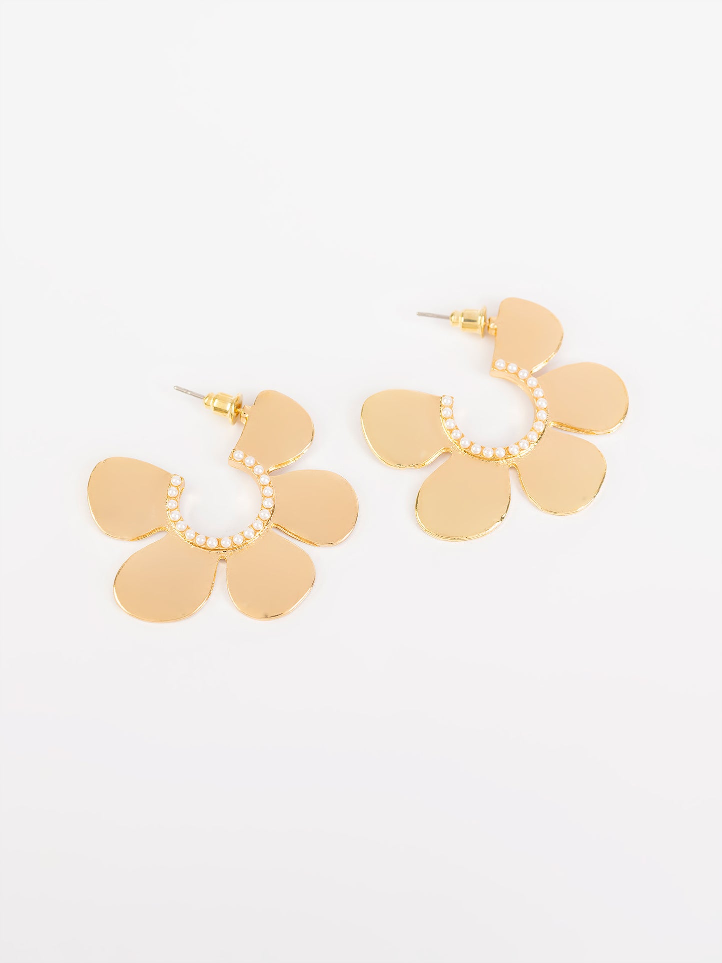 Floral Pearl Earrings